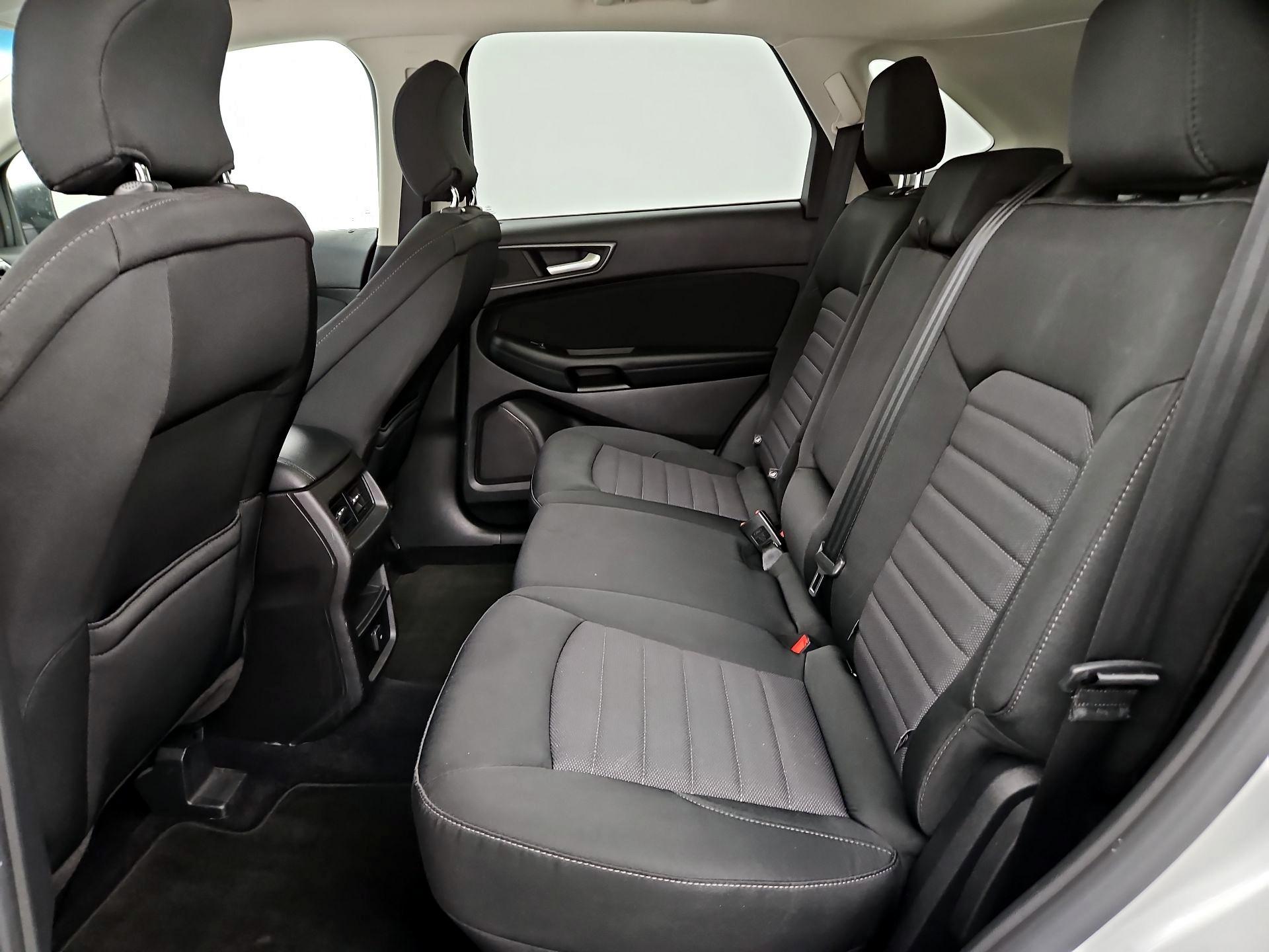 Thumbnail: 2015 Ford Edge - 19