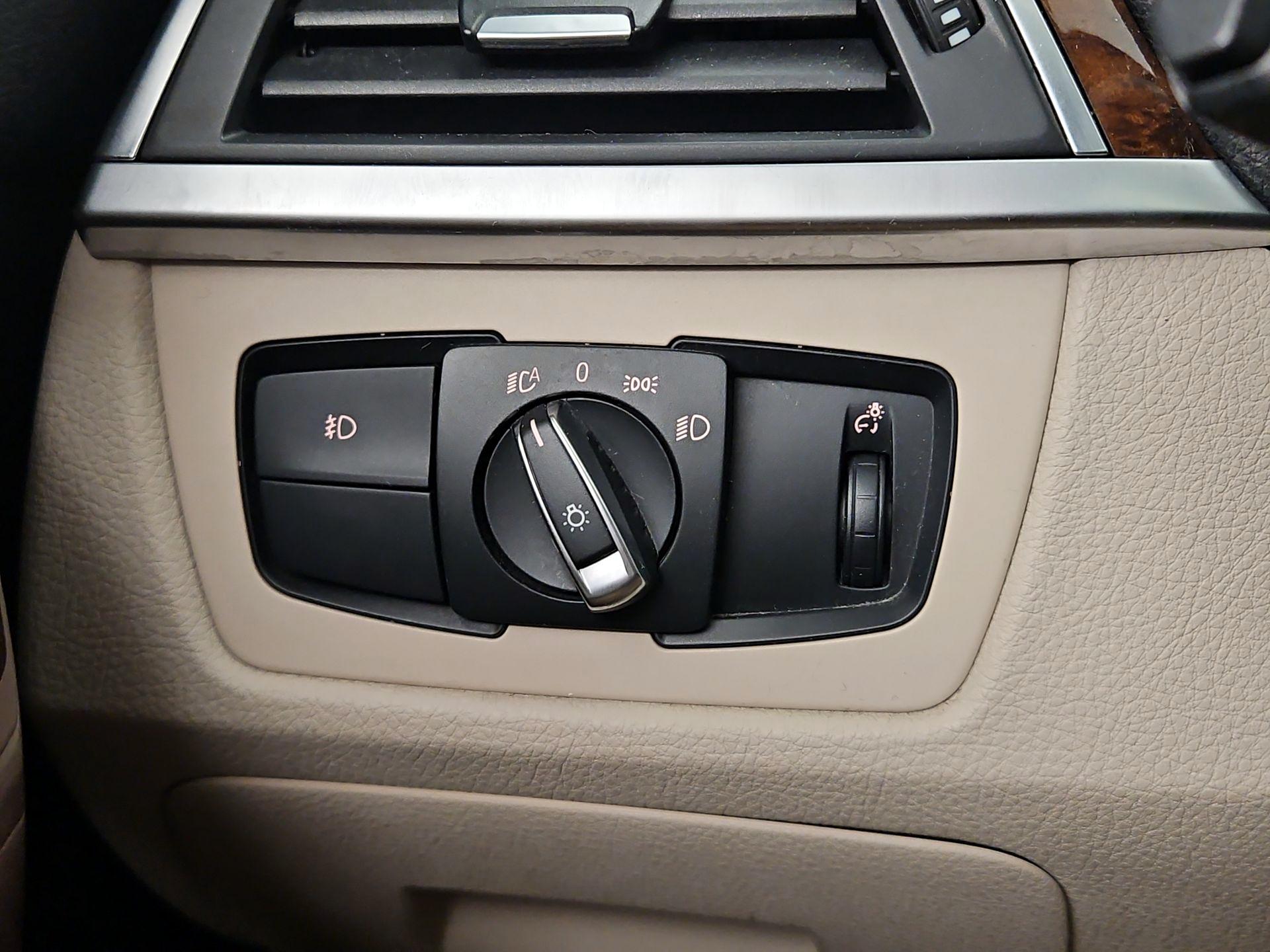 Thumbnail: 2018 BMW 3 Series - 13