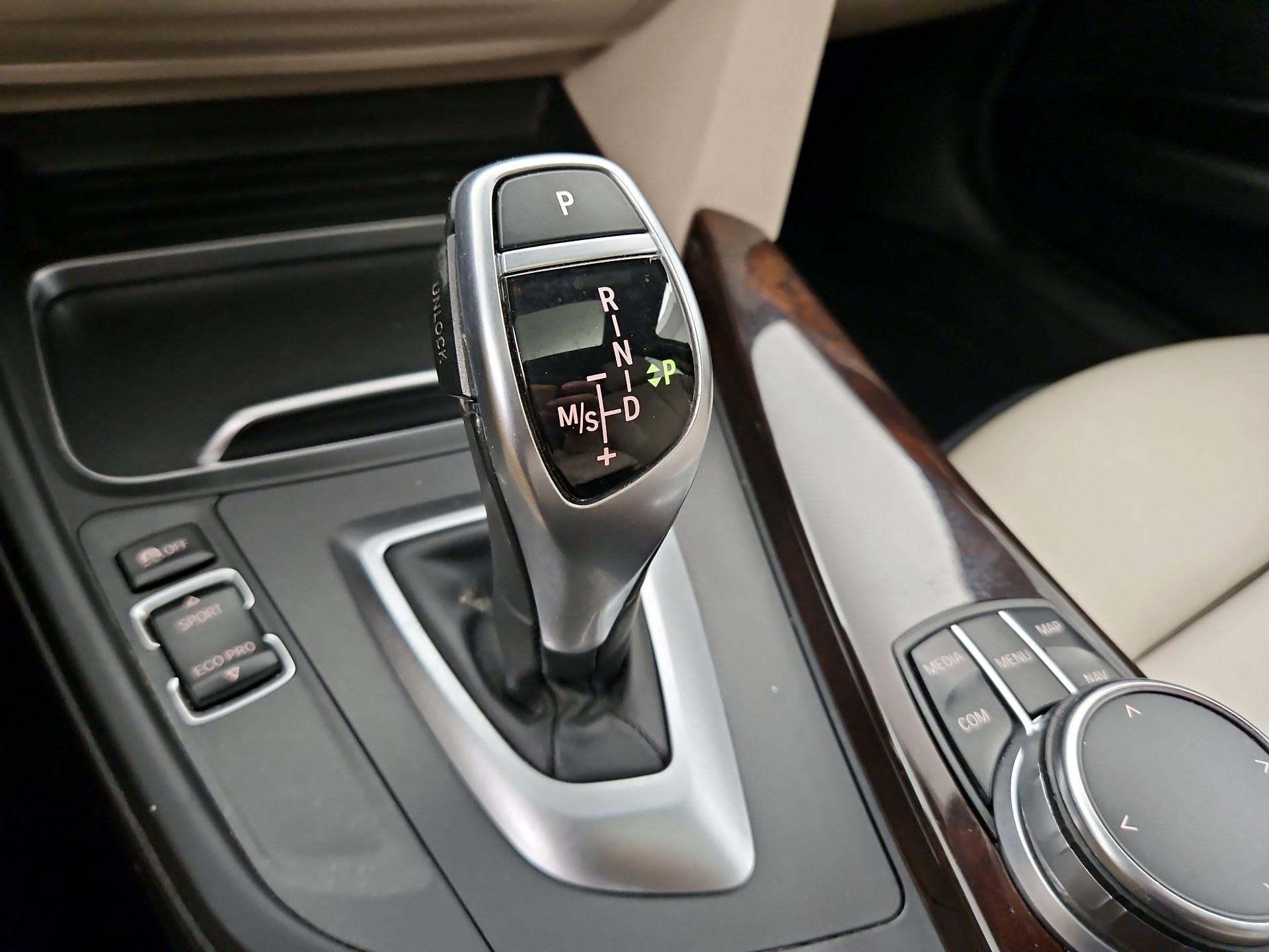 Thumbnail: 2018 BMW 3 Series - 18