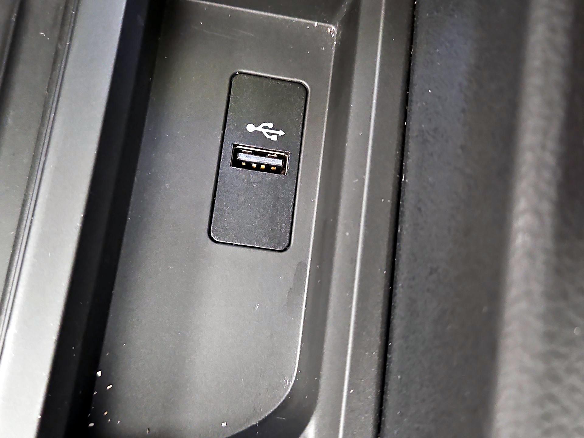 Thumbnail: 2018 BMW 3 Series - 19