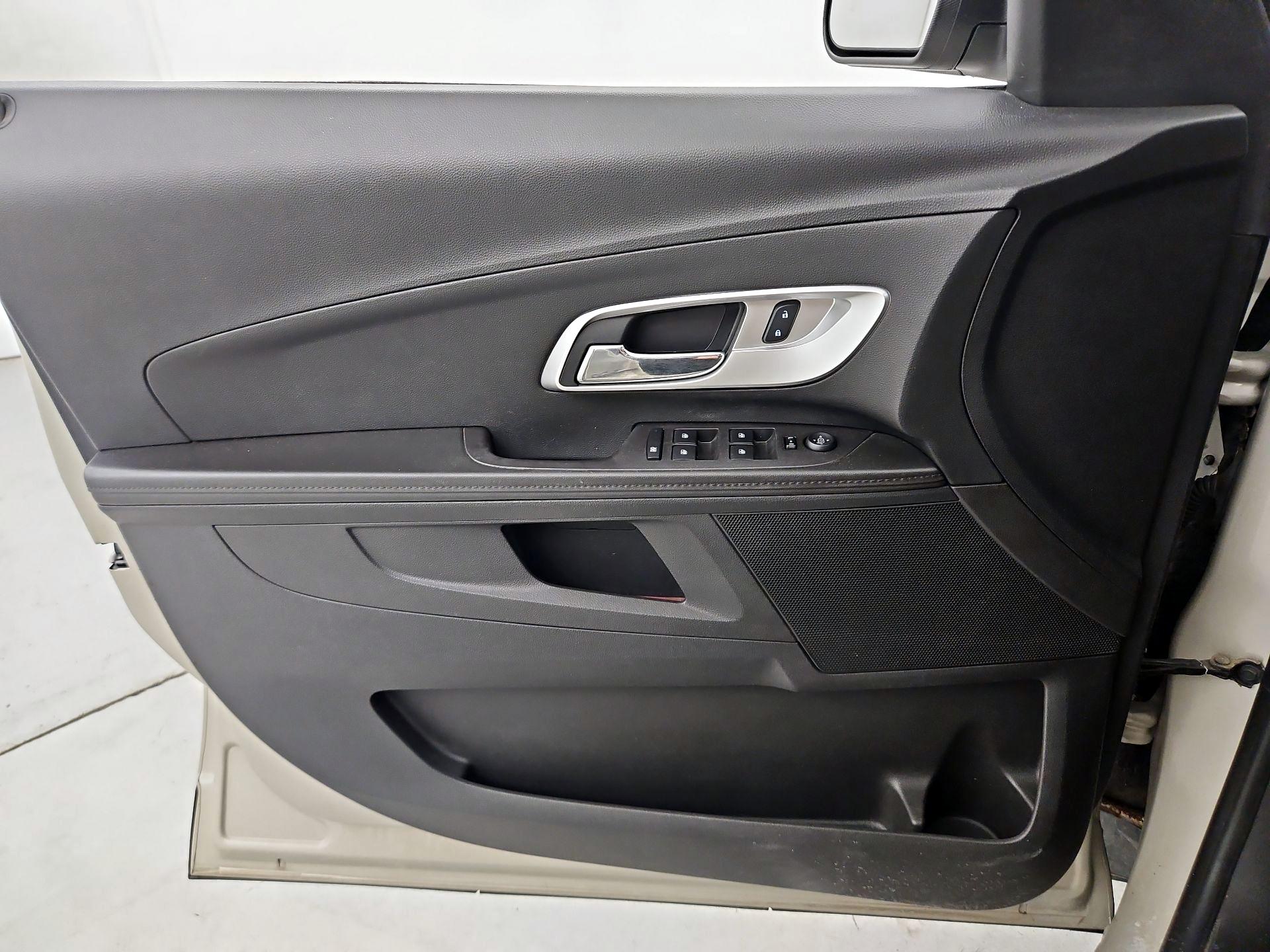 Thumbnail: 2015 Chevrolet Equinox - 12