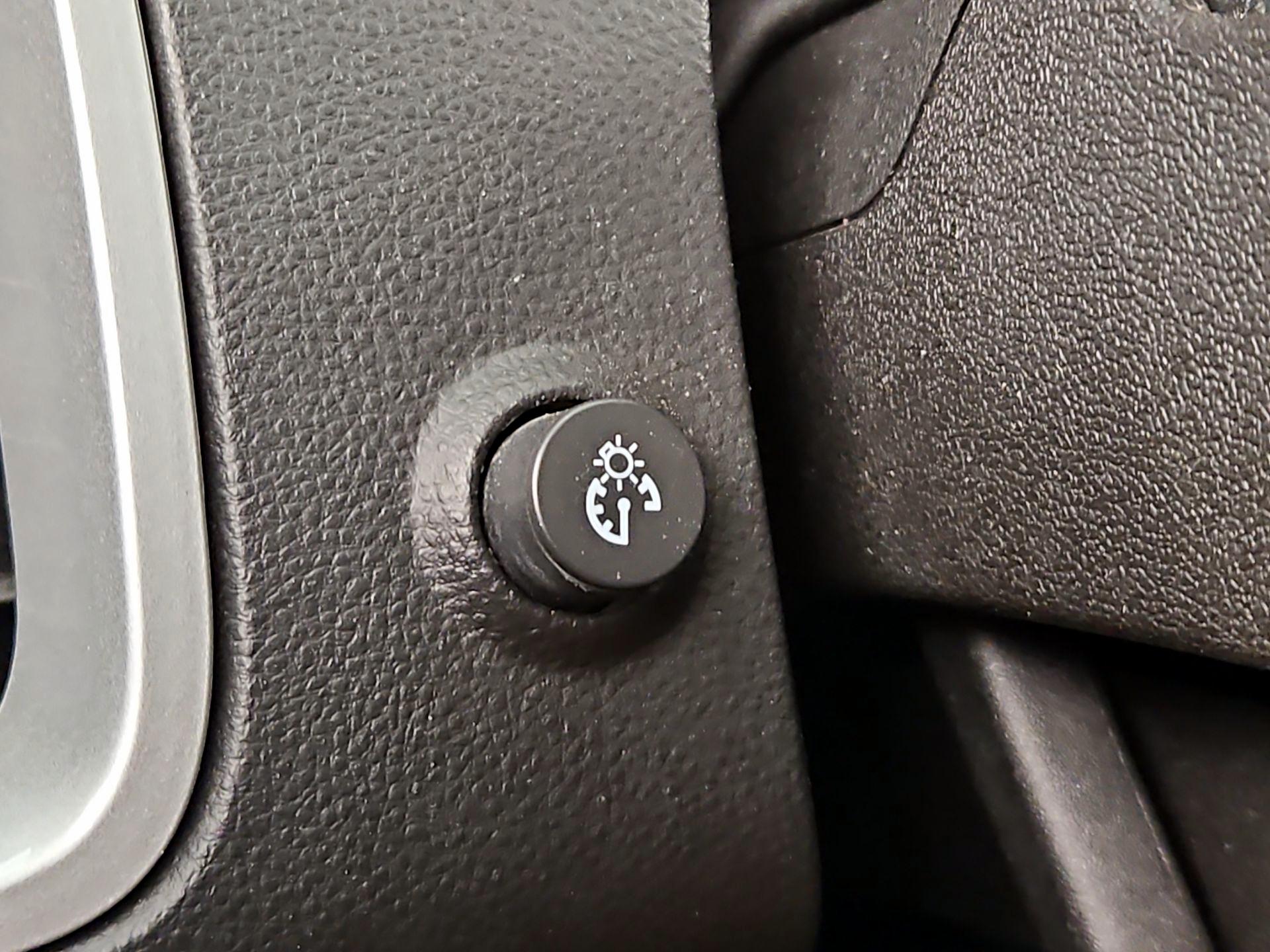 Thumbnail: 2015 Chevrolet Equinox - 13