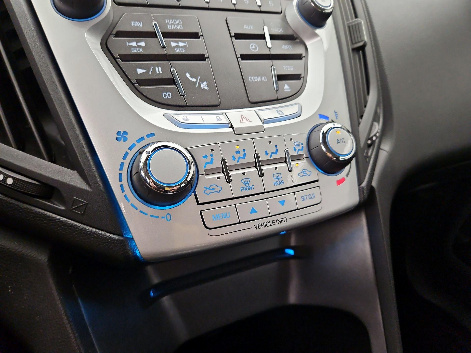 Thumbnail: 2015 Chevrolet Equinox - 15