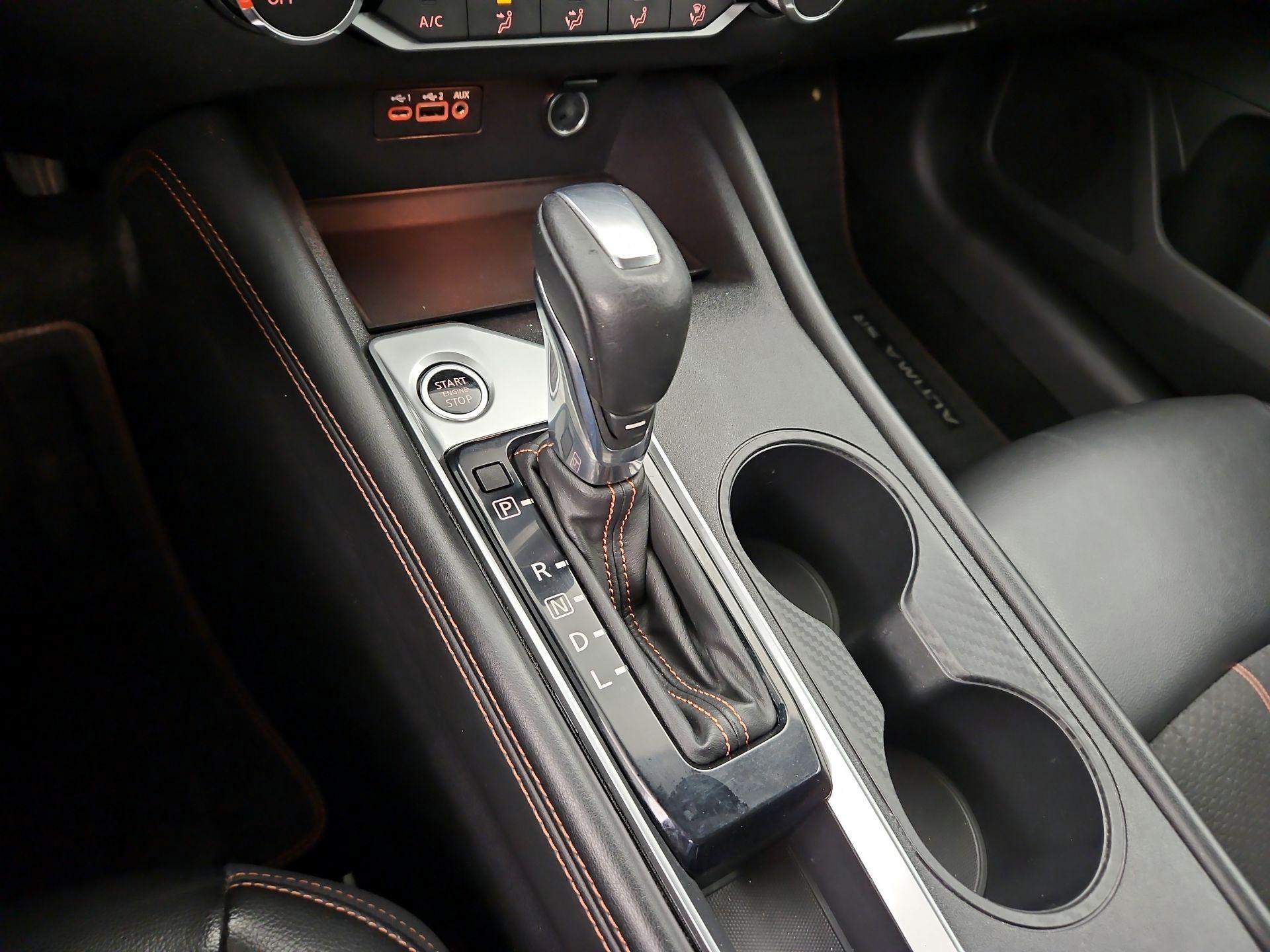 Thumbnail: 2019 Nissan Altima - 17