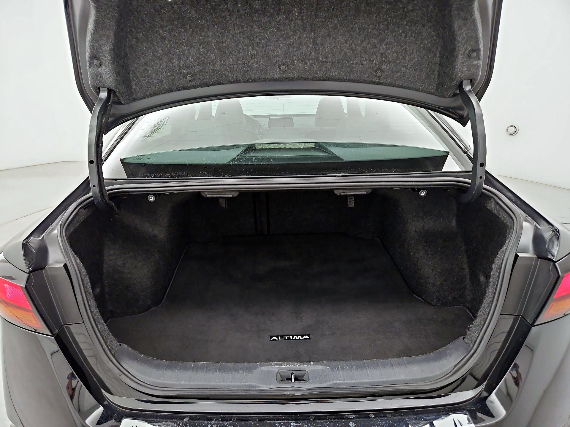 Thumbnail: 2019 Nissan Altima - 20