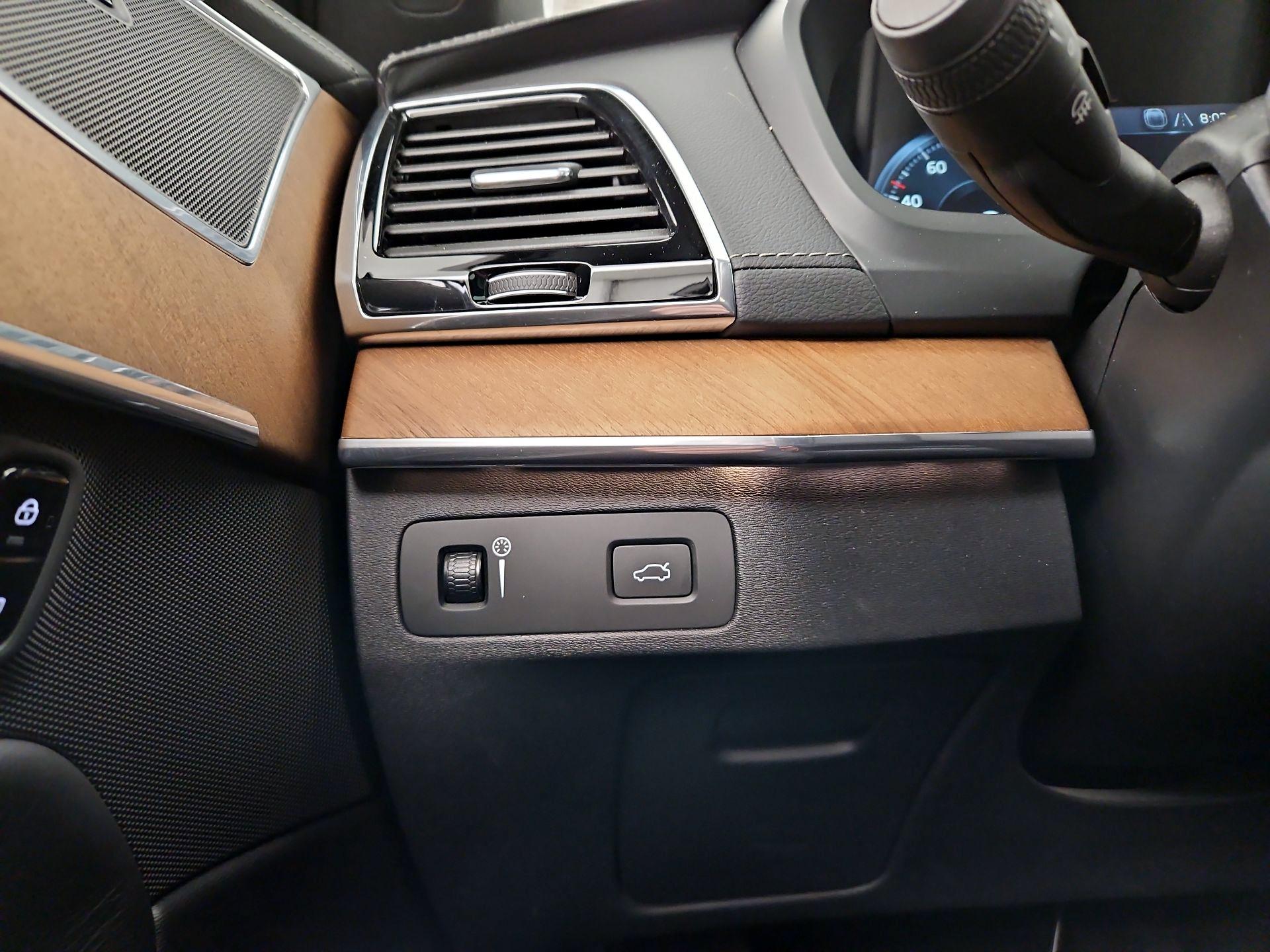 Thumbnail: 2018 Volvo XC90 - 13