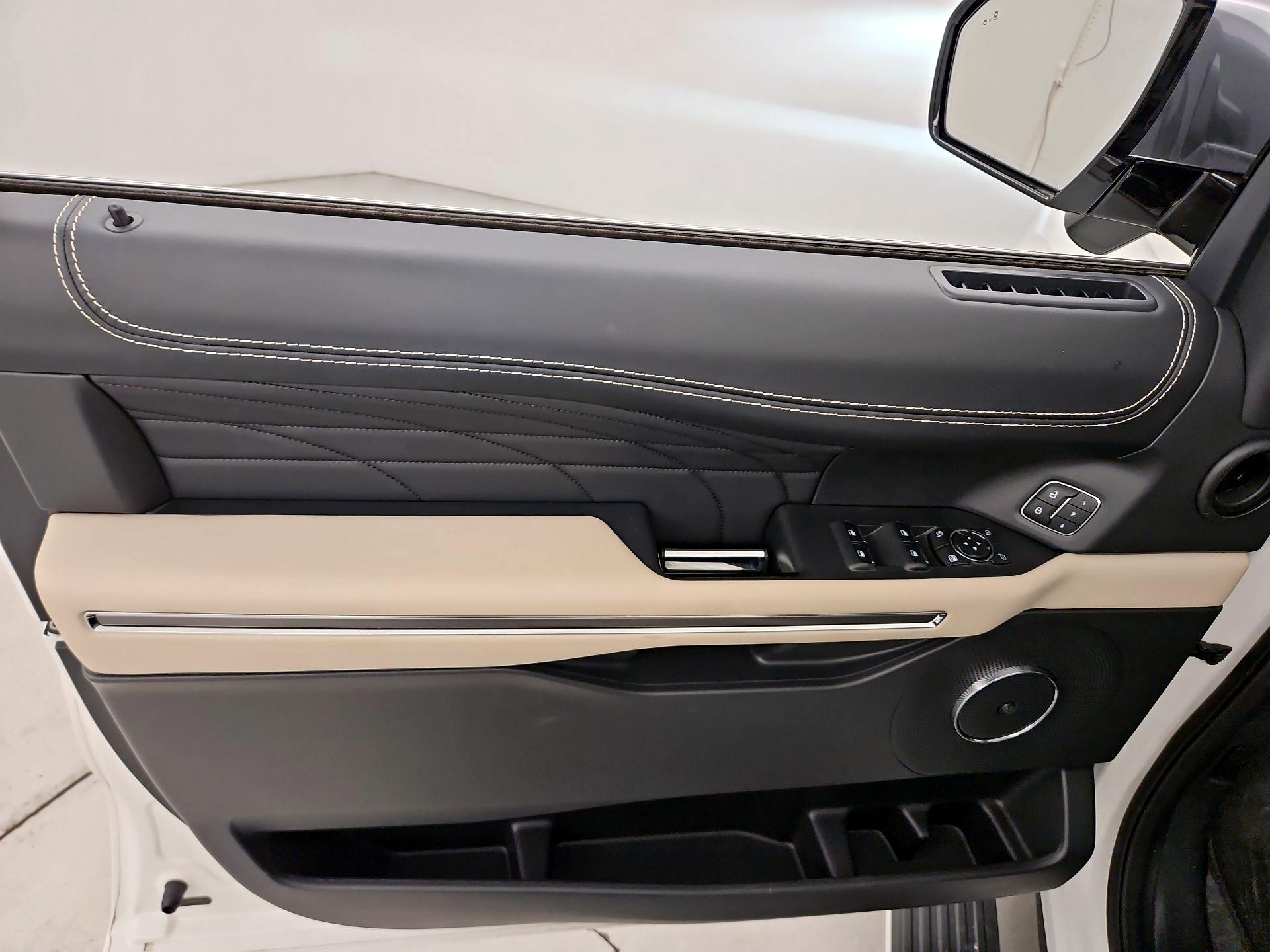 Thumbnail: 2024 Ford Expedition - 12