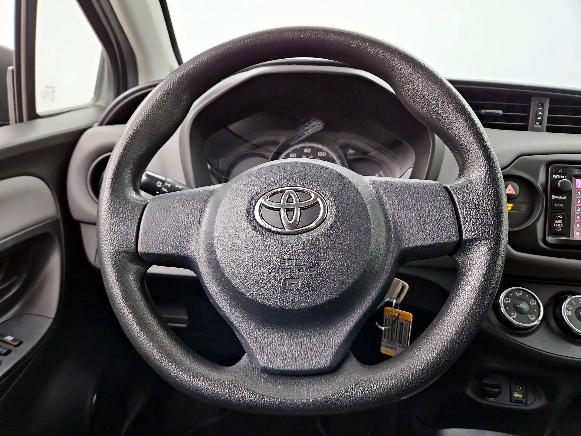 Thumbnail: 2015 Toyota Yaris - 10