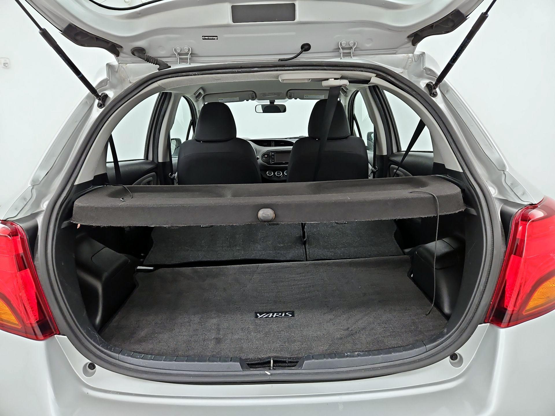 Thumbnail: 2015 Toyota Yaris - 20