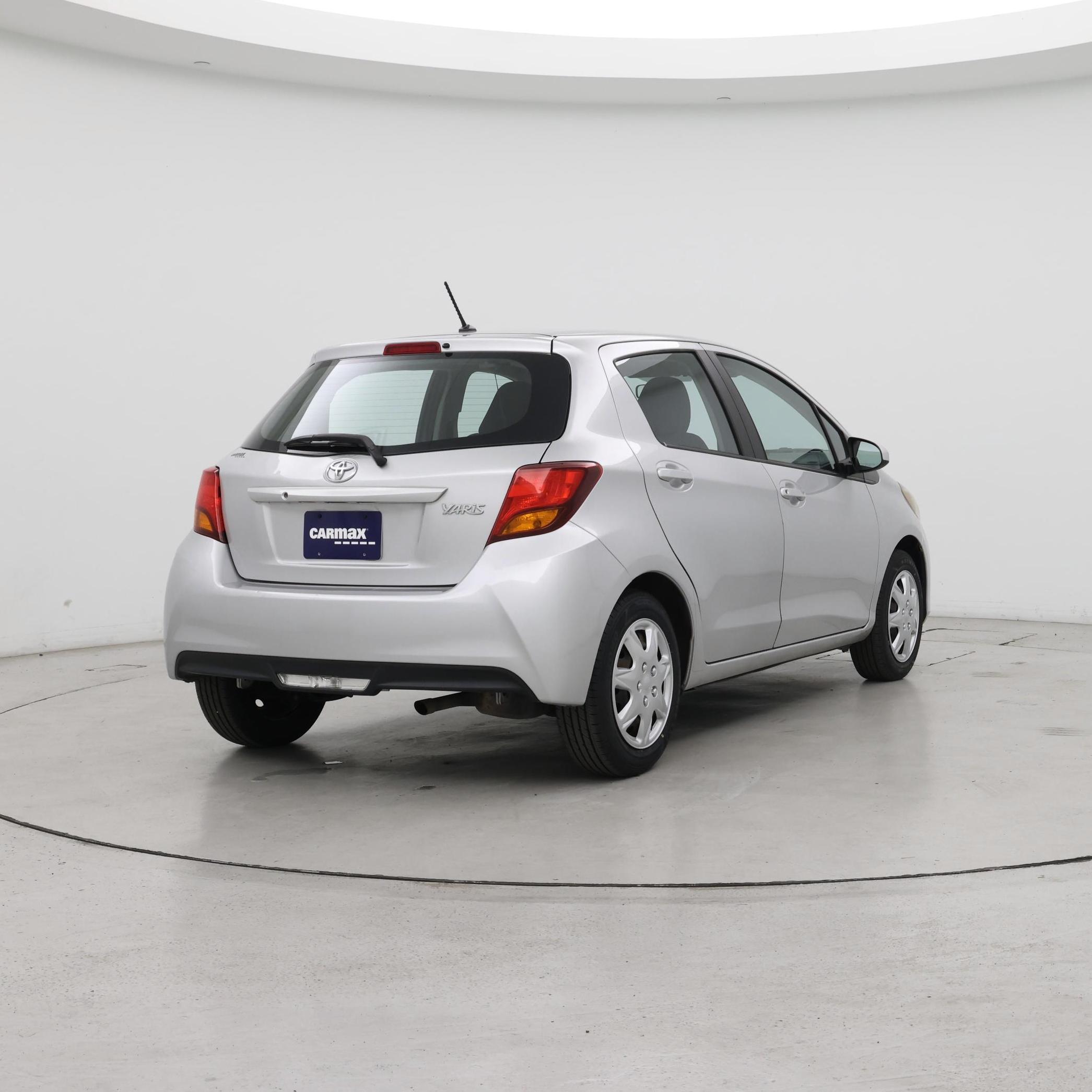 Thumbnail: 2015 Toyota Yaris - 8