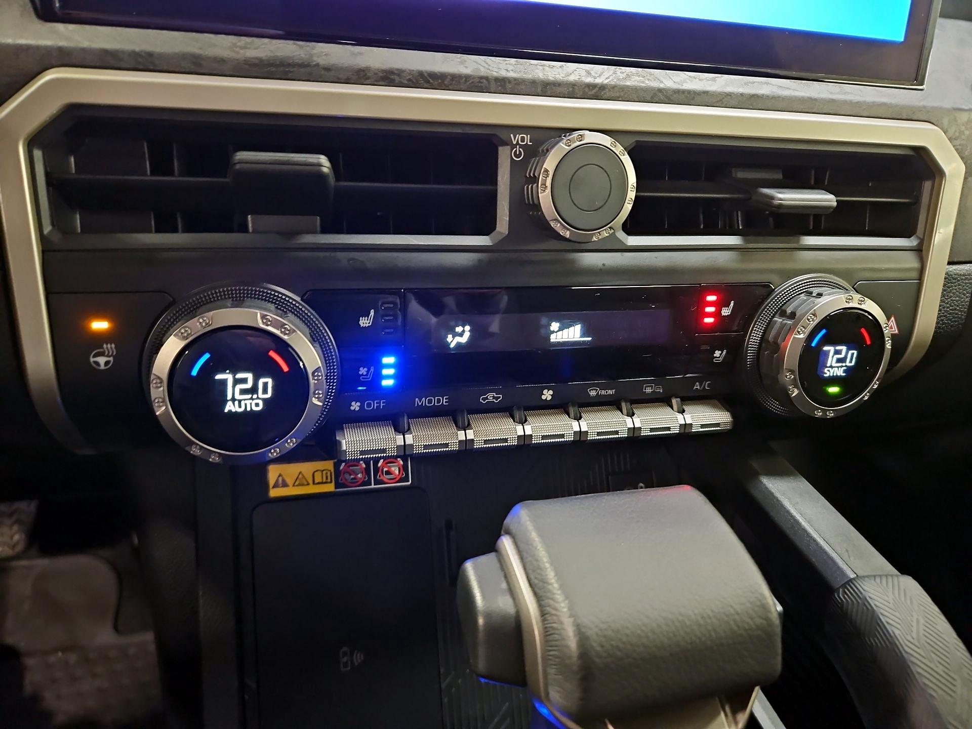 Thumbnail: 2024 Toyota Tacoma - 17