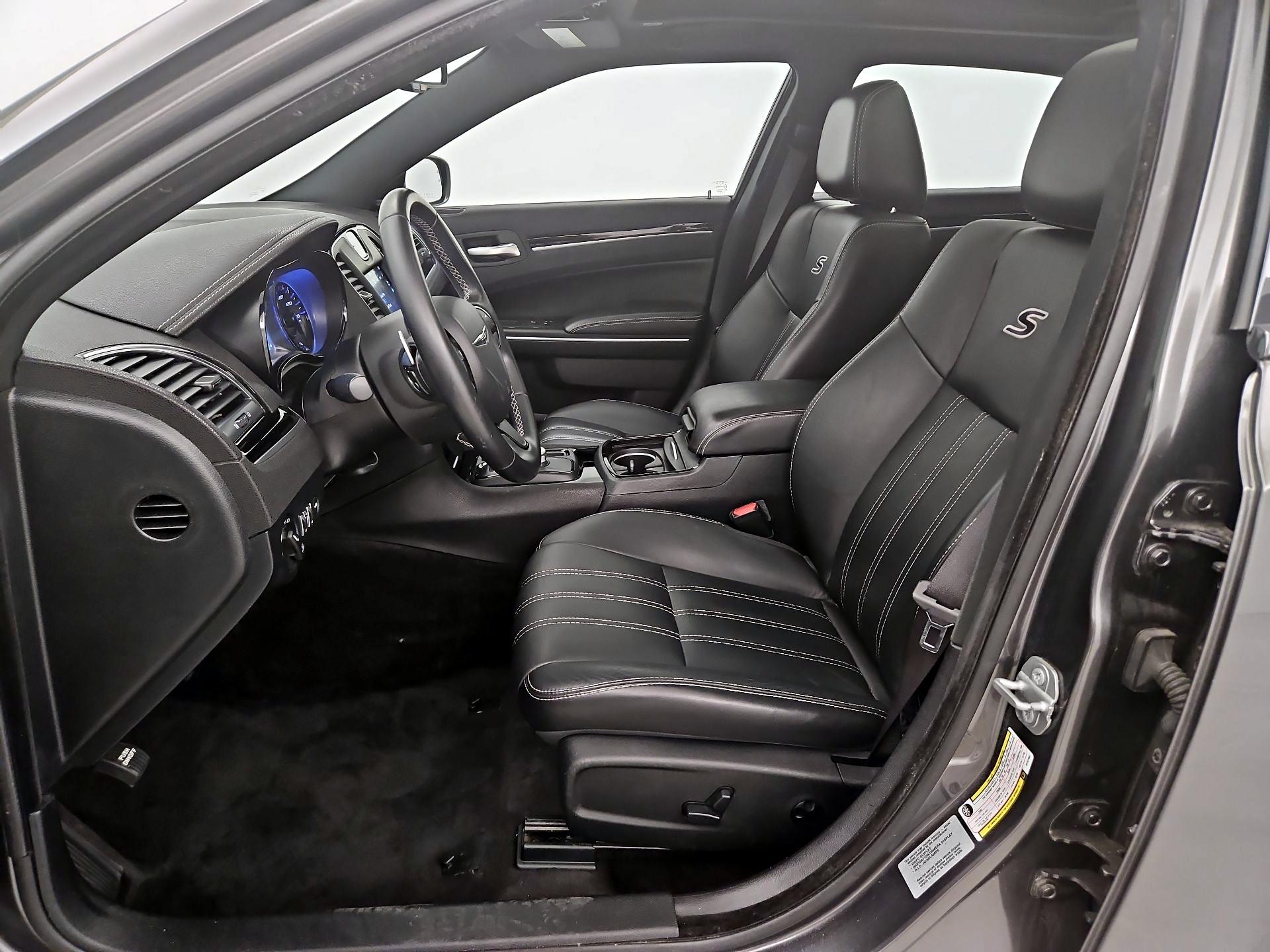 Thumbnail: 2018 Chrysler 300 - 11