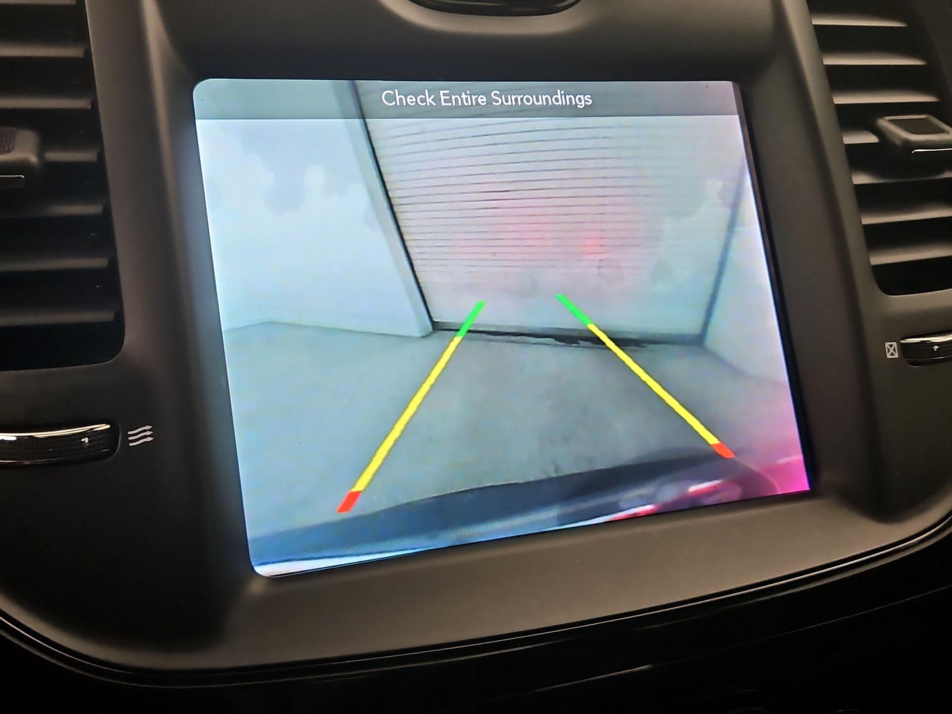 Thumbnail: 2018 Chrysler 300 - 15