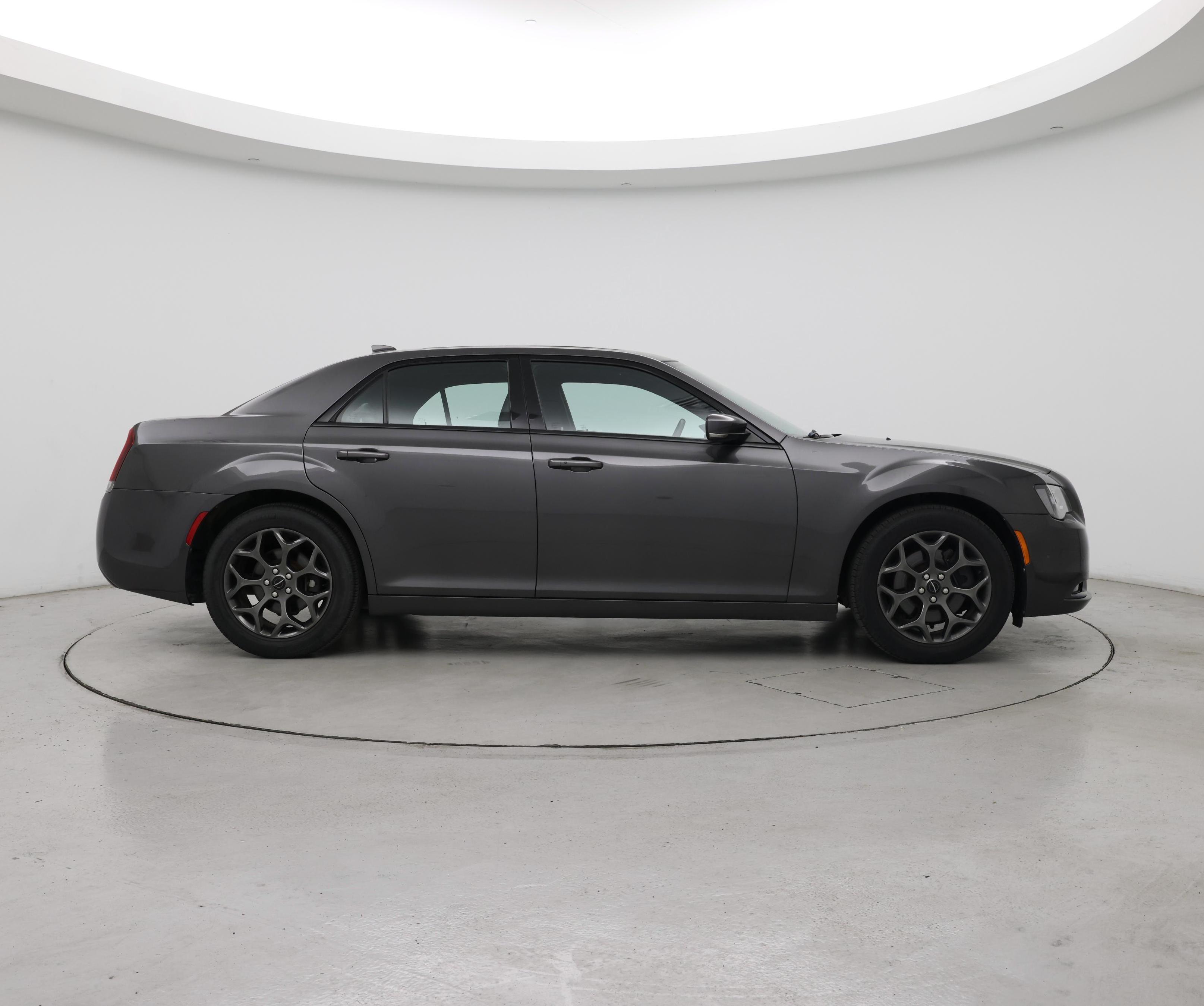 Thumbnail: 2018 Chrysler 300 - 7
