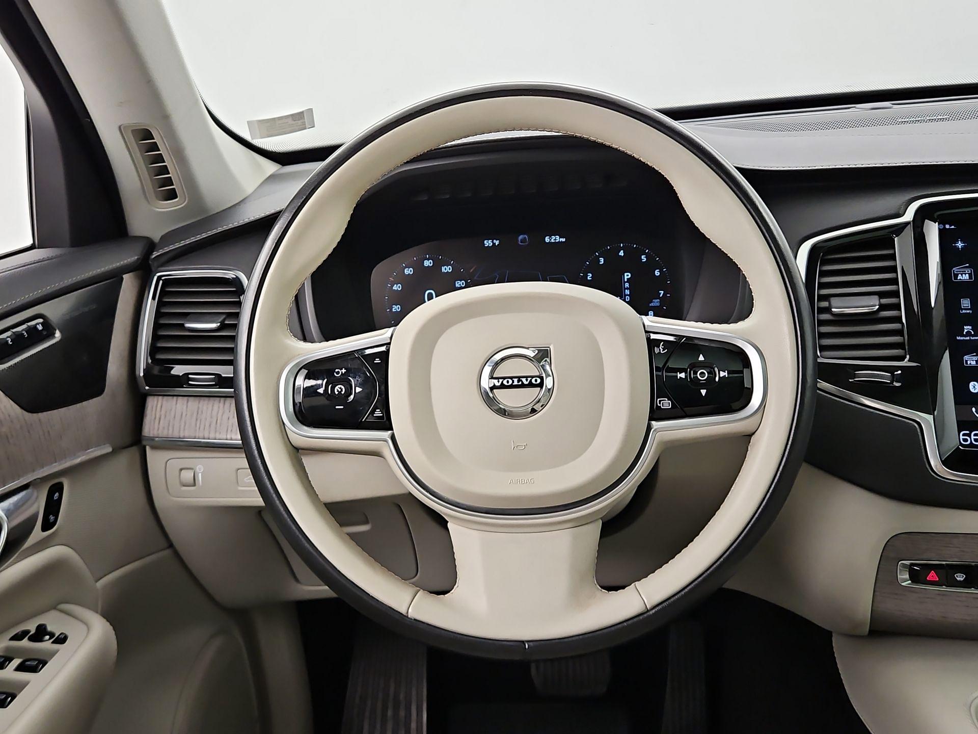 Thumbnail: 2021 Volvo XC90 - 10