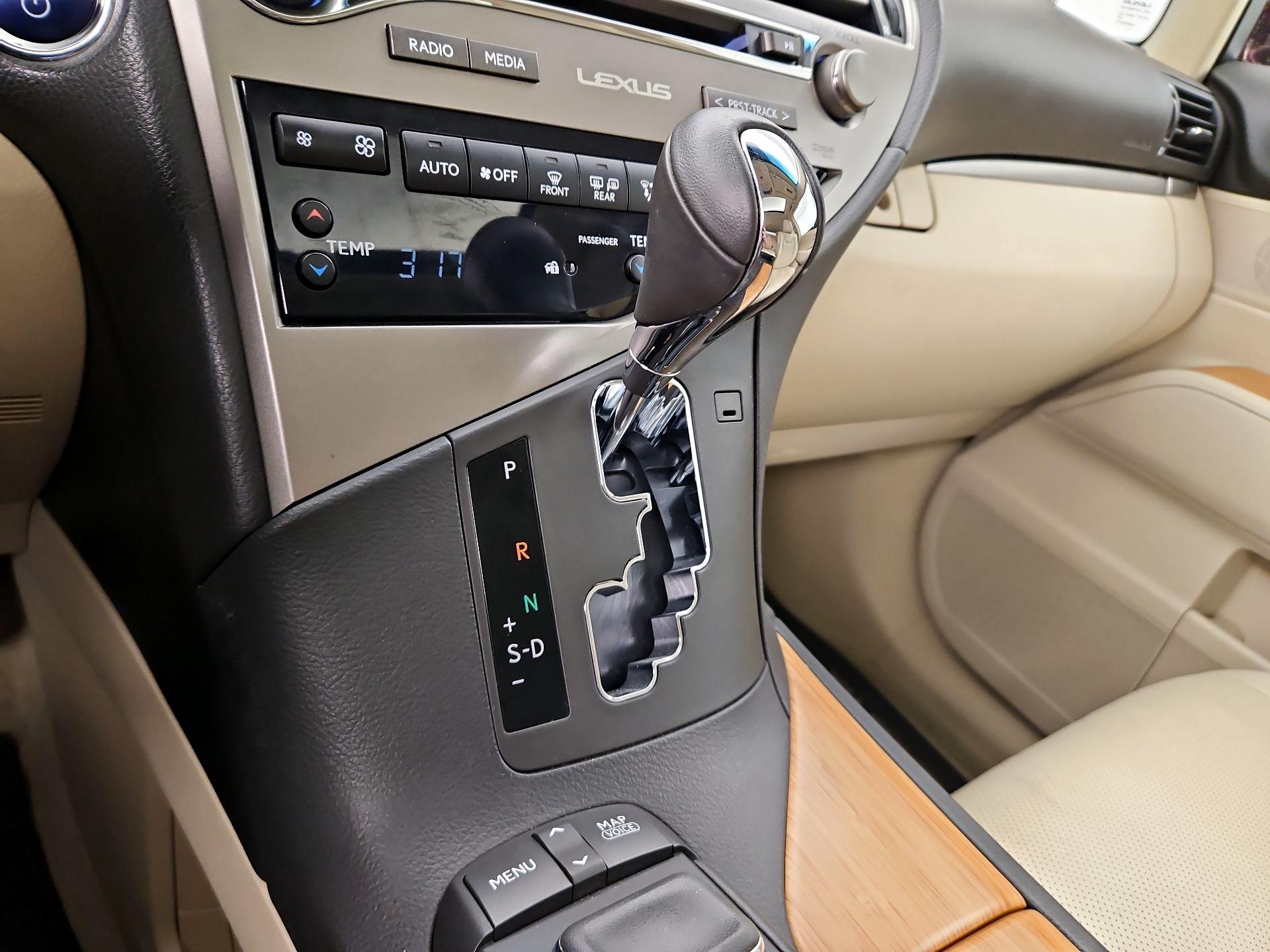 Thumbnail: 2015 Lexus RX - 18