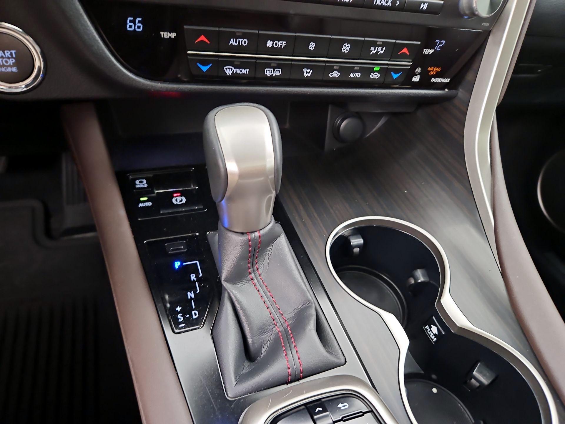 Thumbnail: 2017 Lexus RX - 18