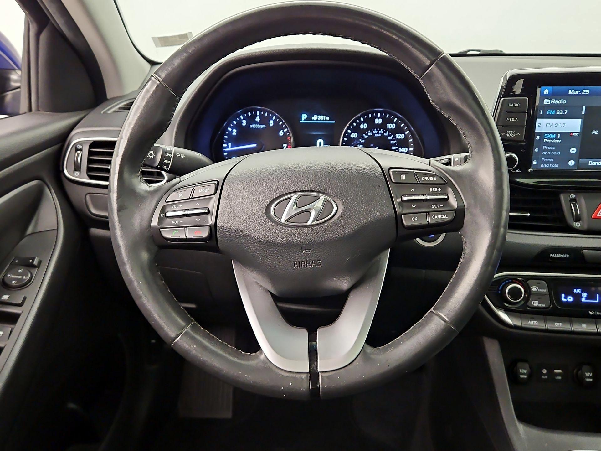 Thumbnail: 2019 Hyundai Elantra - 10