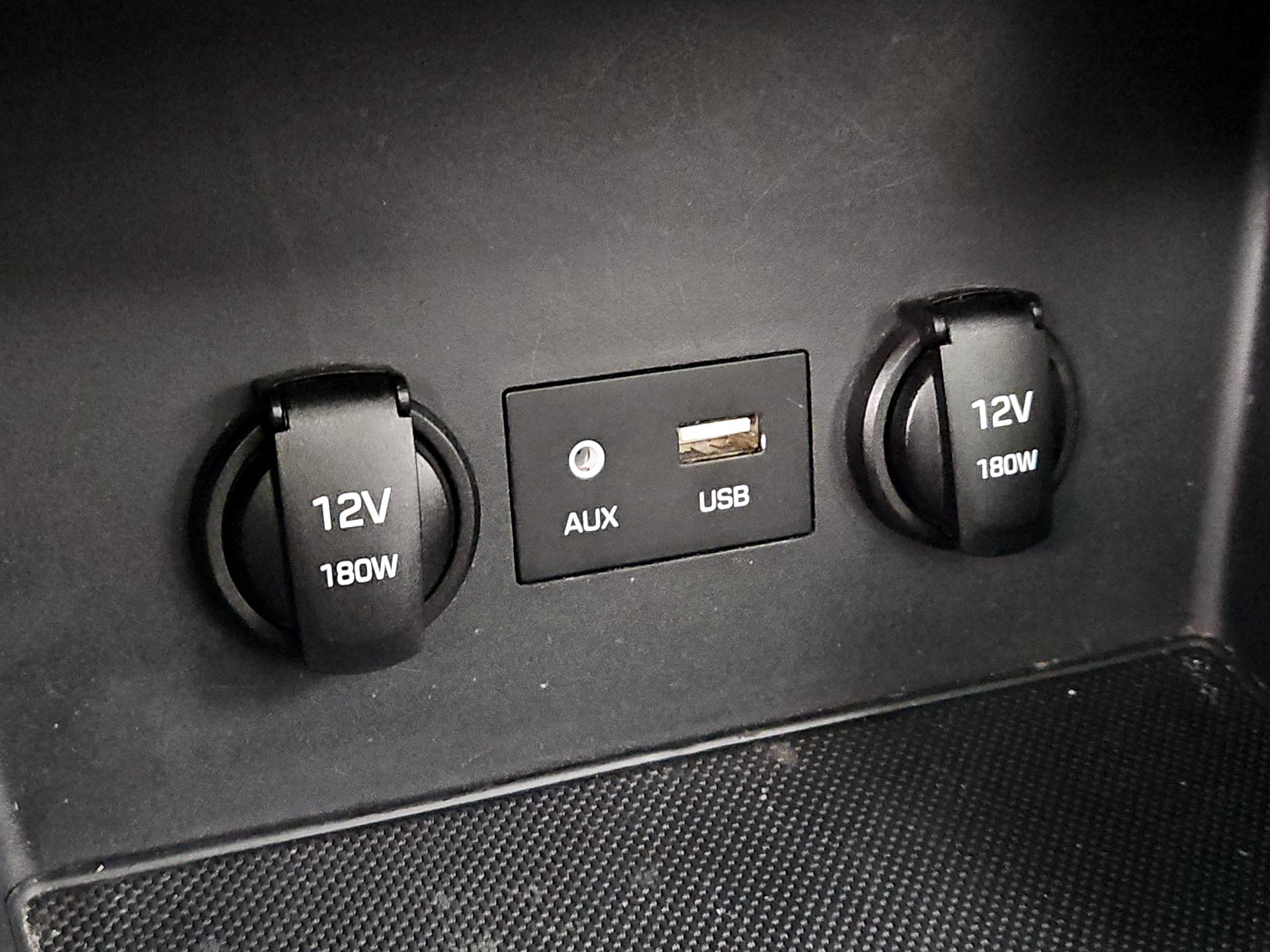 Thumbnail: 2019 Hyundai Elantra - 18