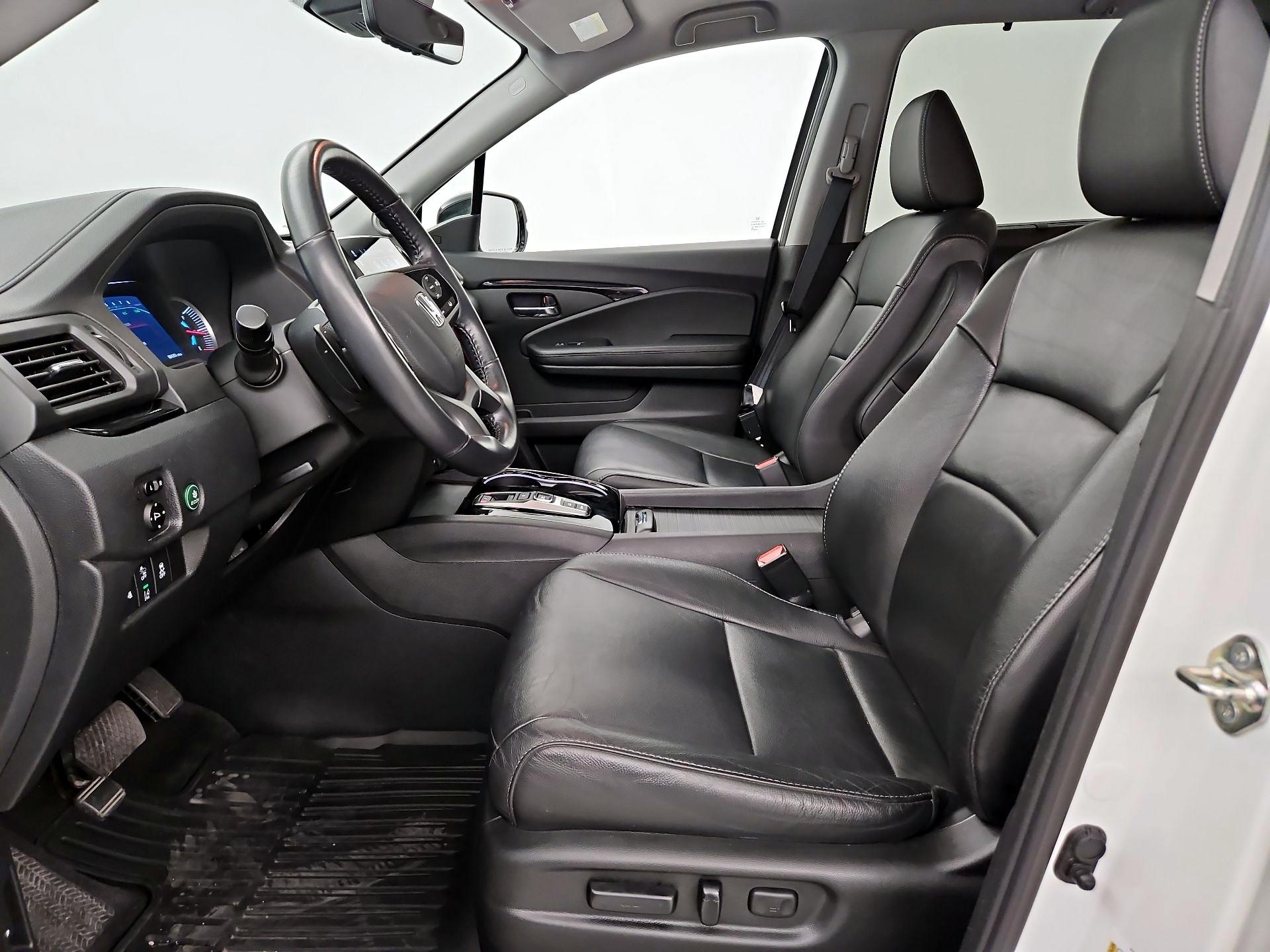 Thumbnail: 2019 Honda Pilot - 11