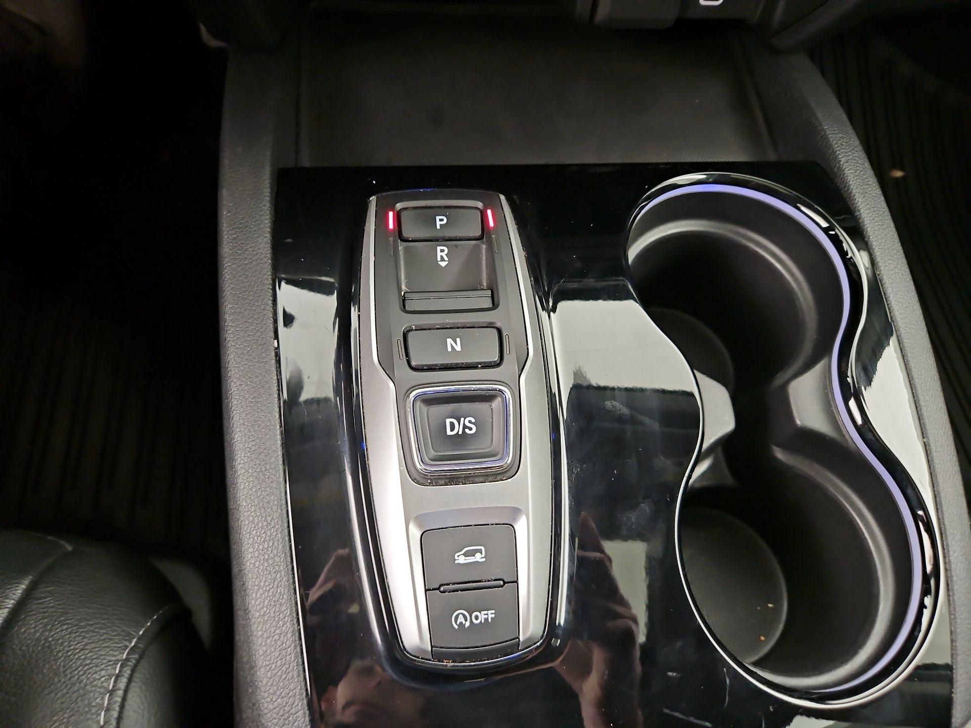 Thumbnail: 2019 Honda Pilot - 18