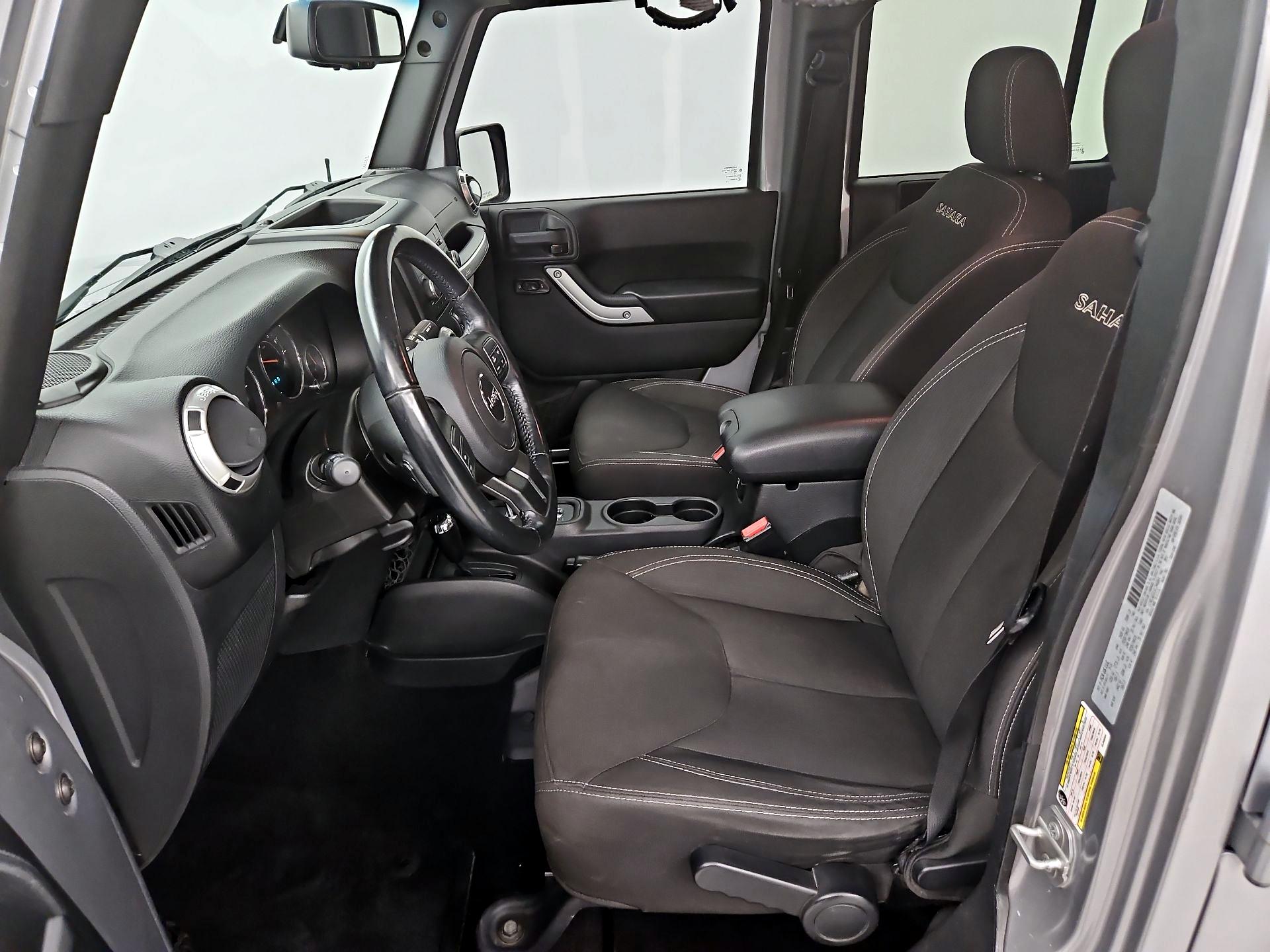 Thumbnail: 2016 Jeep Wrangler - 11