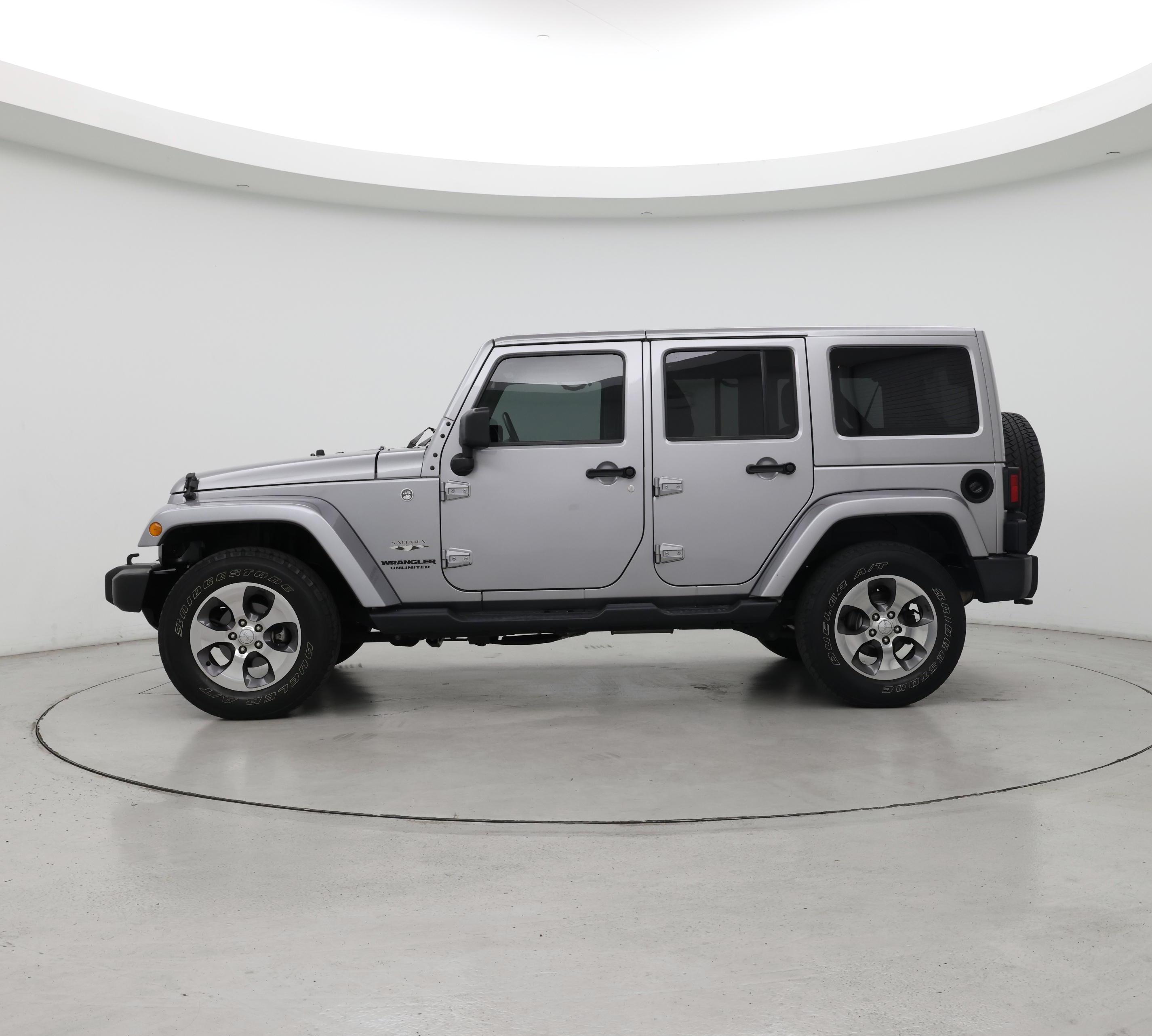 Thumbnail: 2016 Jeep Wrangler - 3