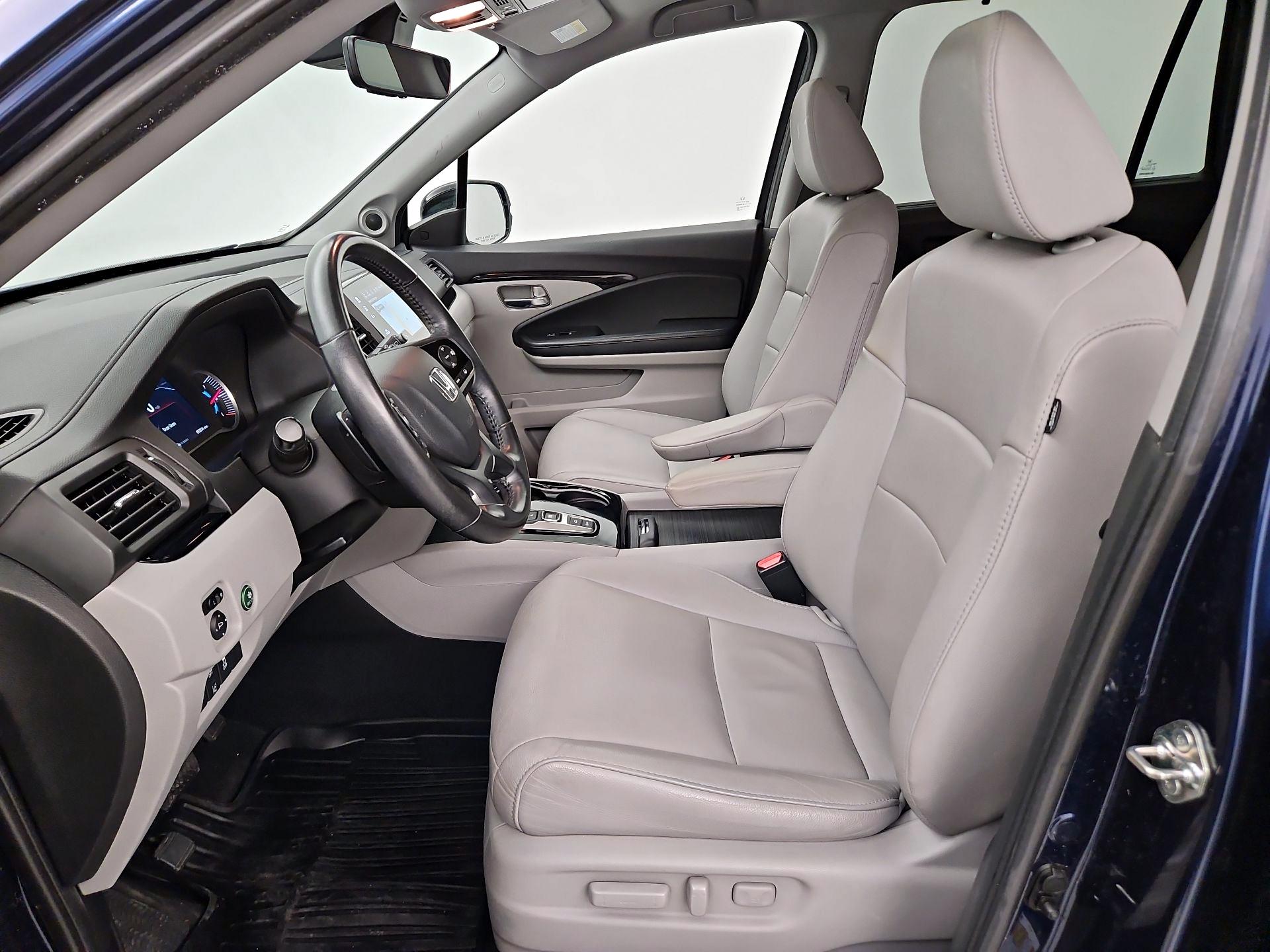 Thumbnail: 2019 Honda Pilot - 11