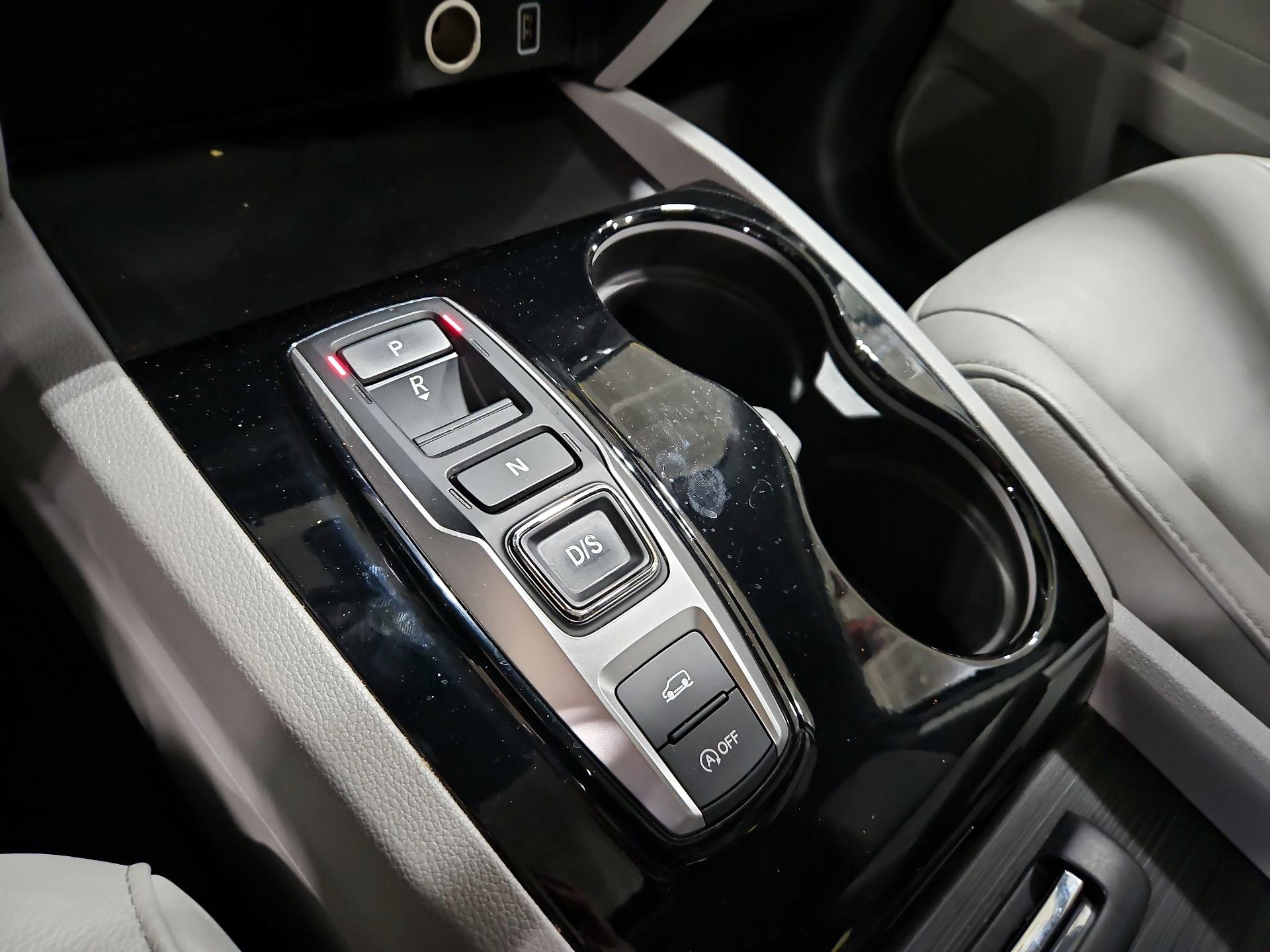 Thumbnail: 2019 Honda Pilot - 18