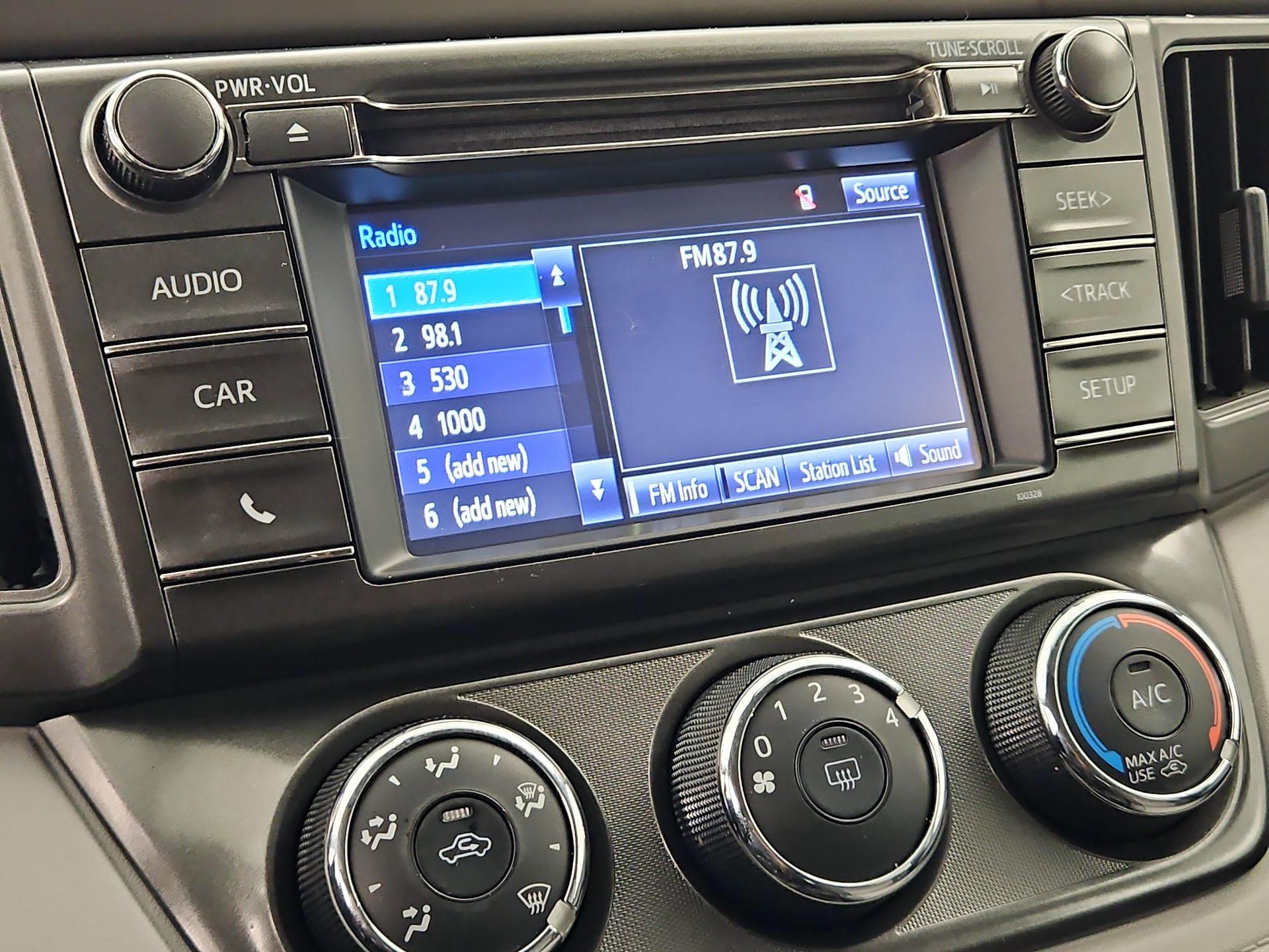 Thumbnail: 2014 Toyota RAV4 - 13