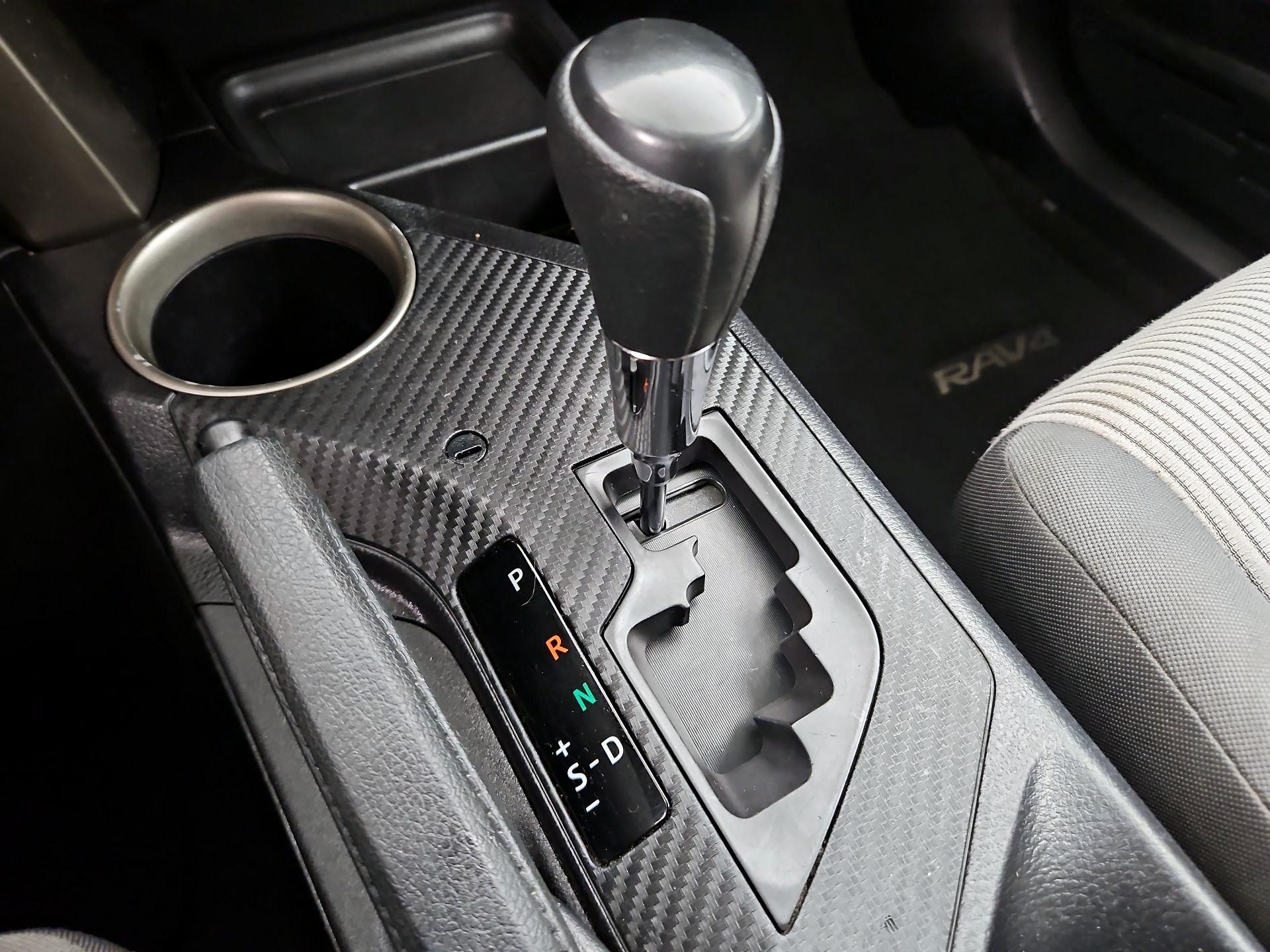 Thumbnail: 2014 Toyota RAV4 - 15