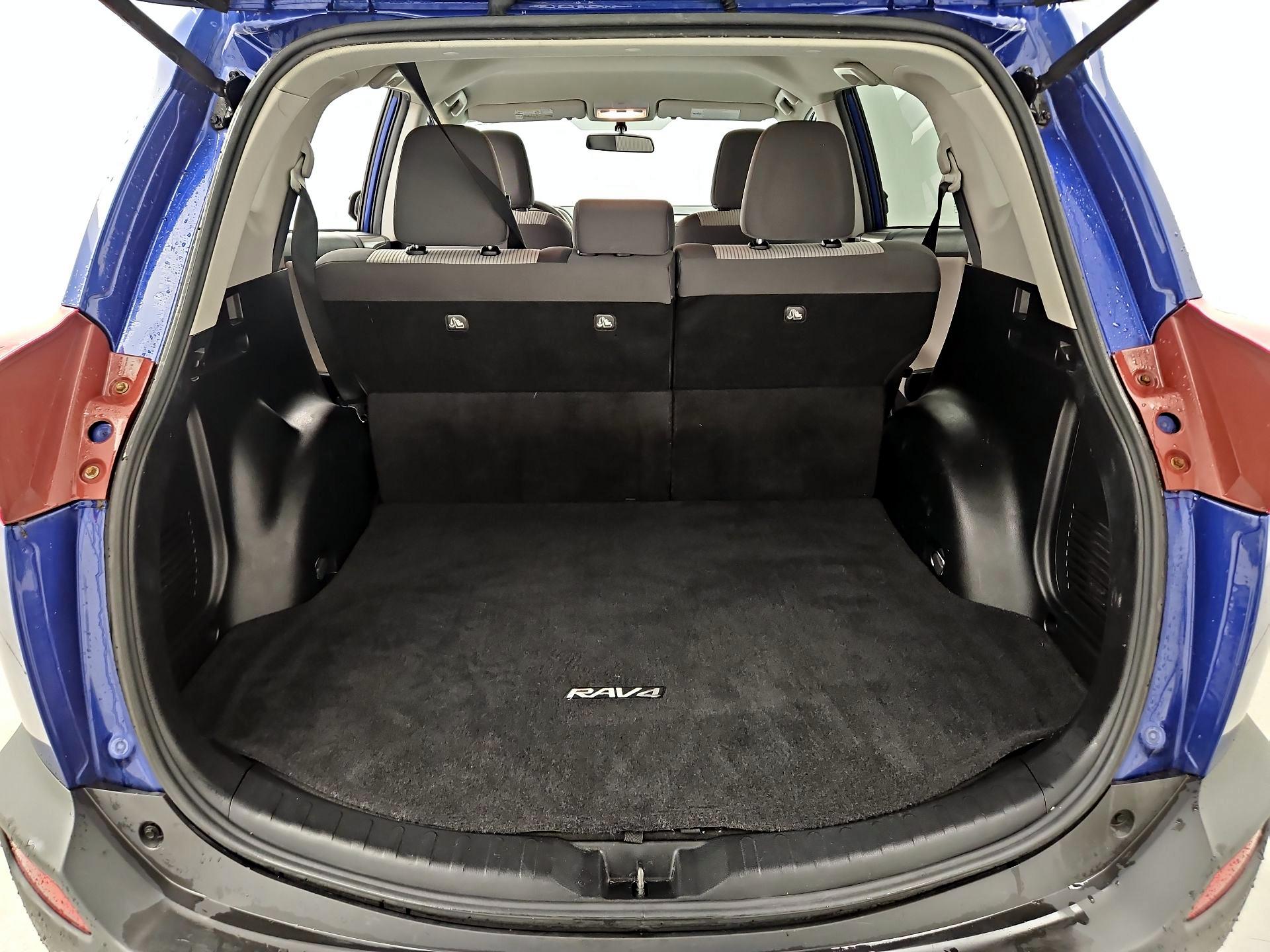 Thumbnail: 2014 Toyota RAV4 - 18