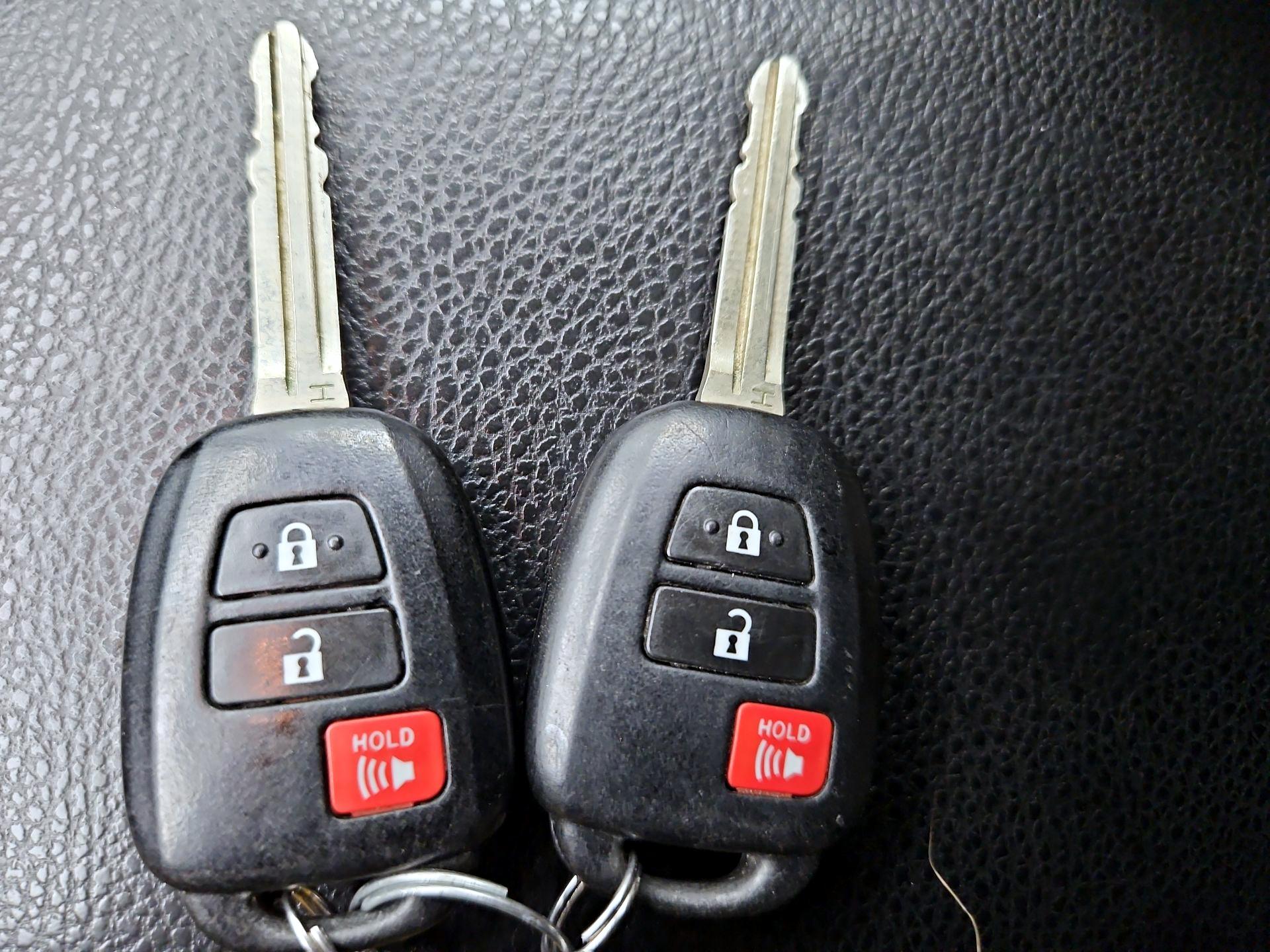 Thumbnail: 2014 Toyota RAV4 - 20