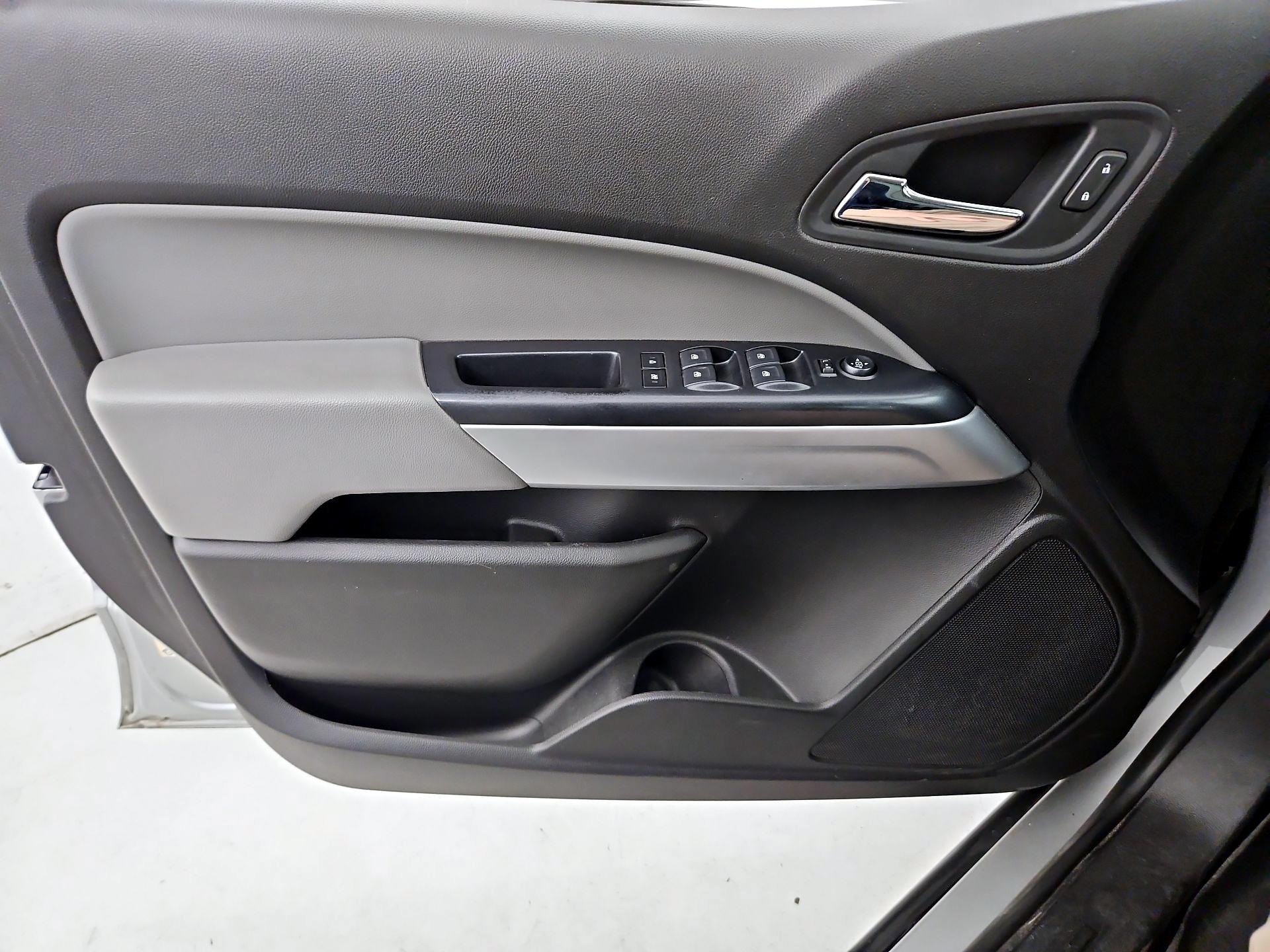 Thumbnail: 2018 Chevrolet Colorado - 12