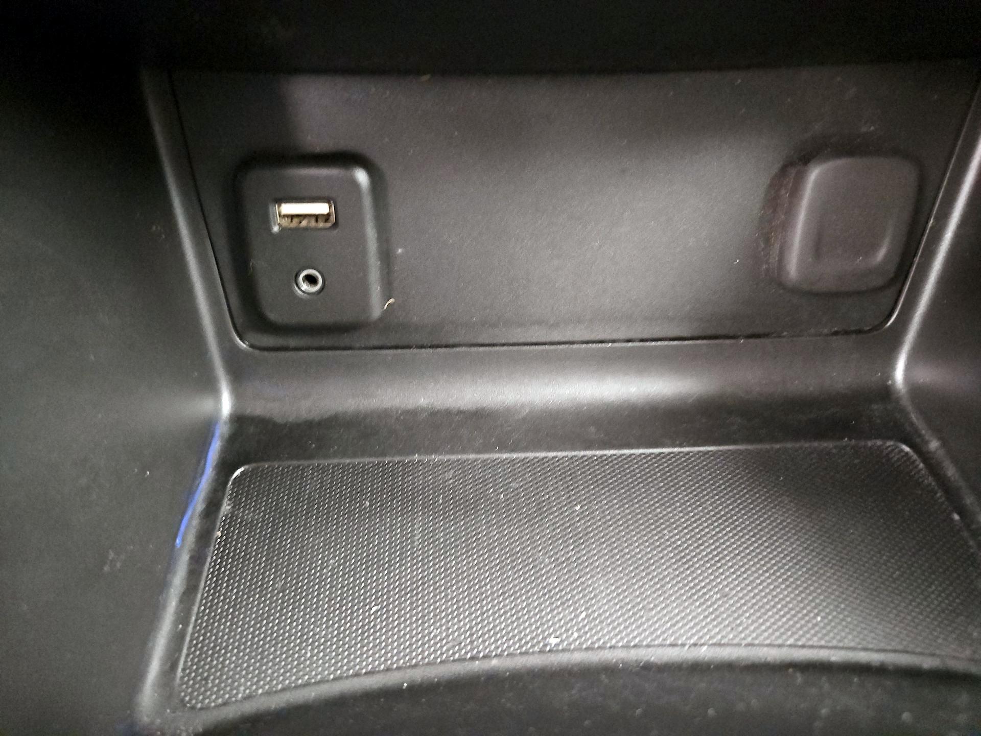 Thumbnail: 2018 Chevrolet Colorado - 18