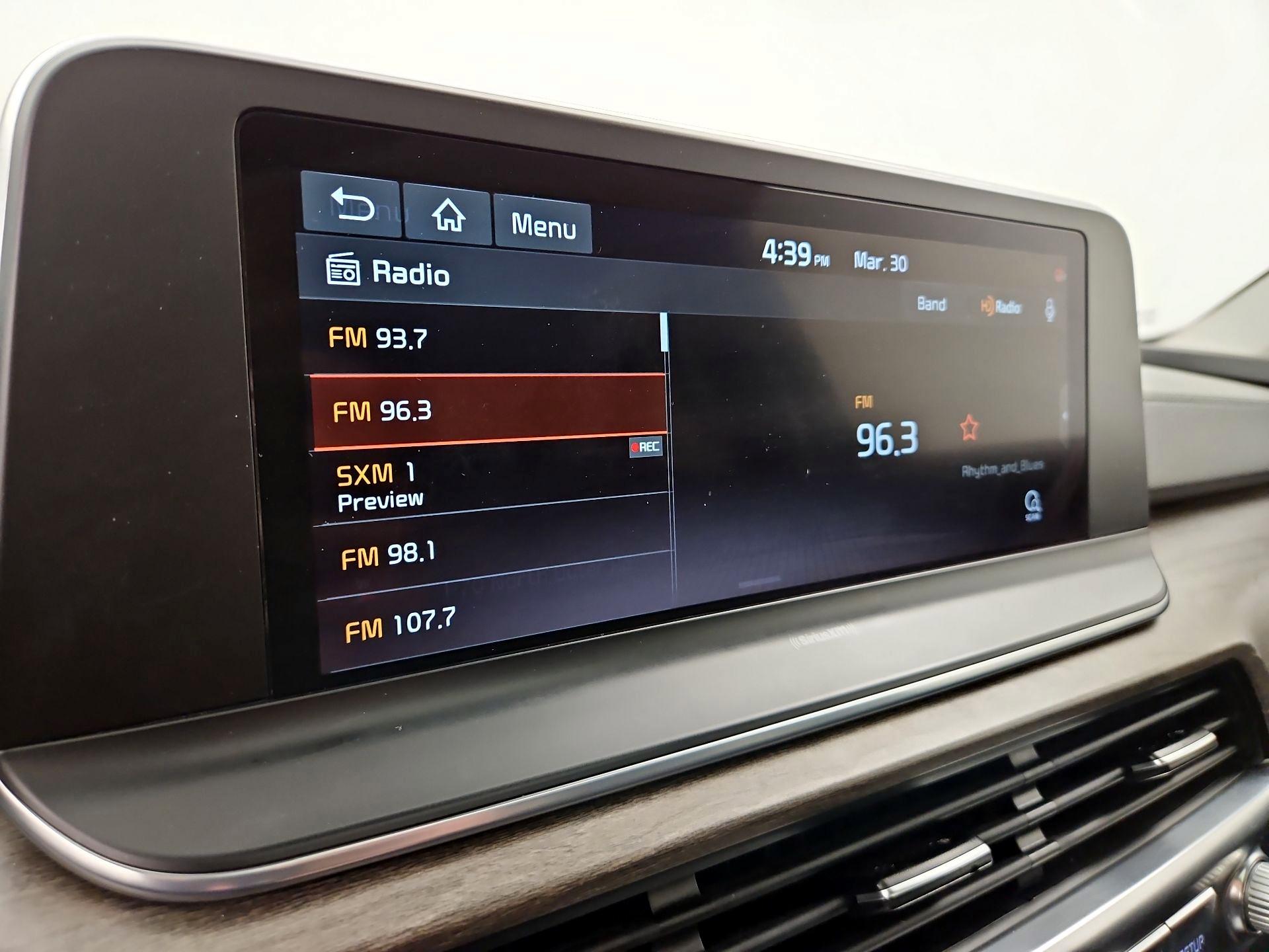 Thumbnail: 2020 Kia Telluride - 16