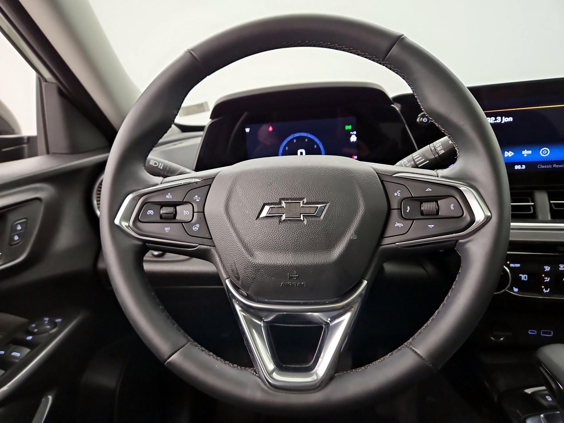 Thumbnail: 2025 Chevrolet Trax - 10