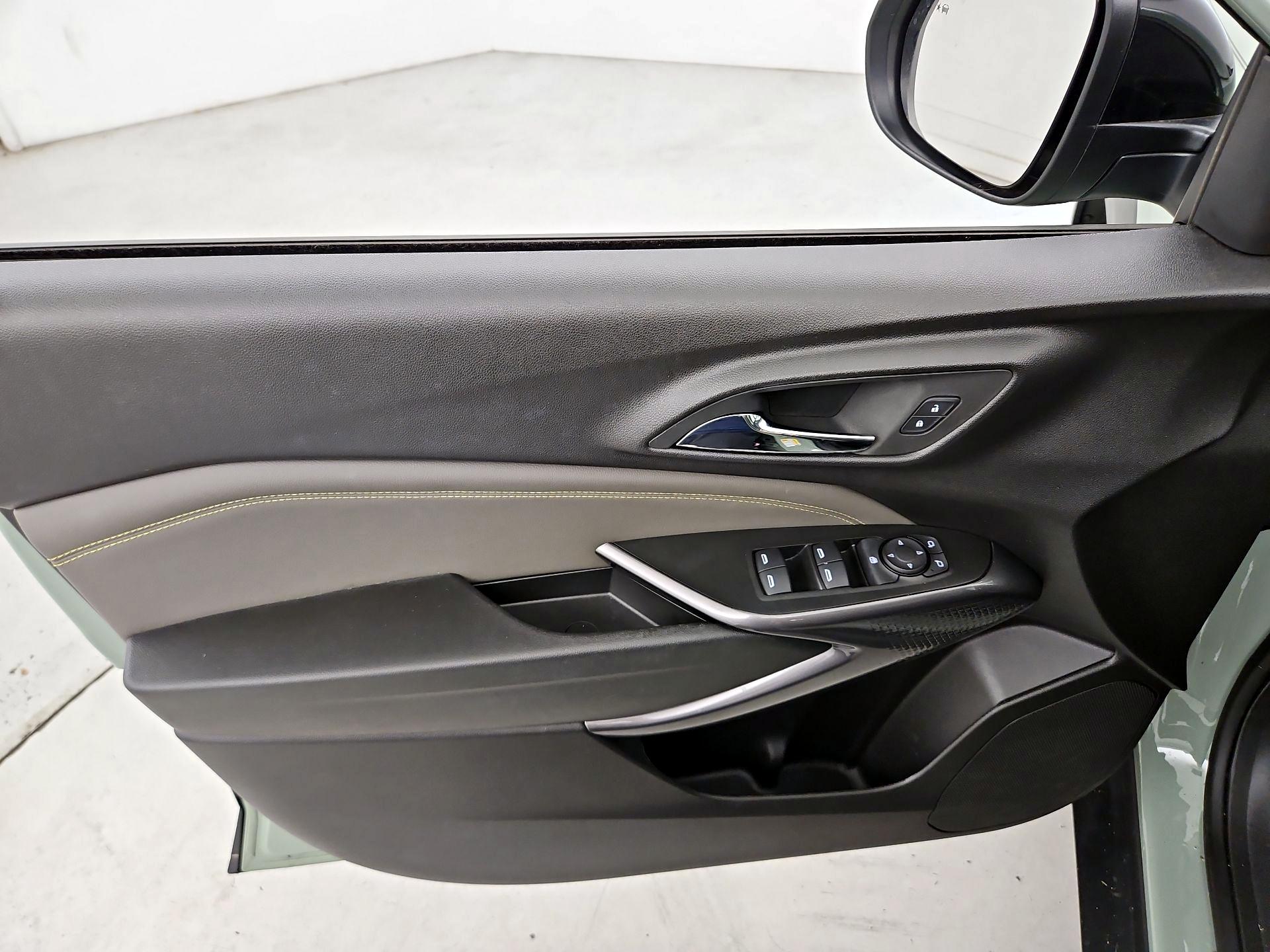 Thumbnail: 2025 Chevrolet Trax - 12