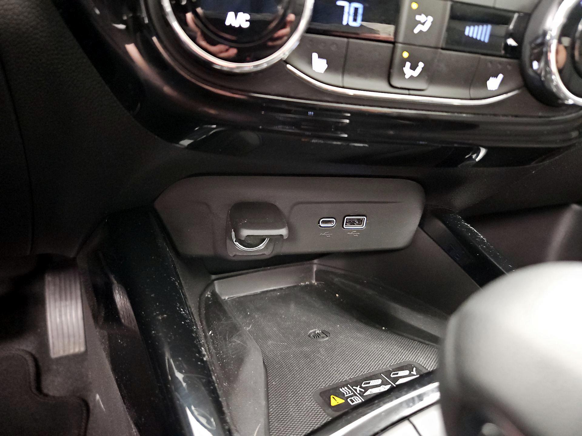 Thumbnail: 2025 Chevrolet Trax - 18