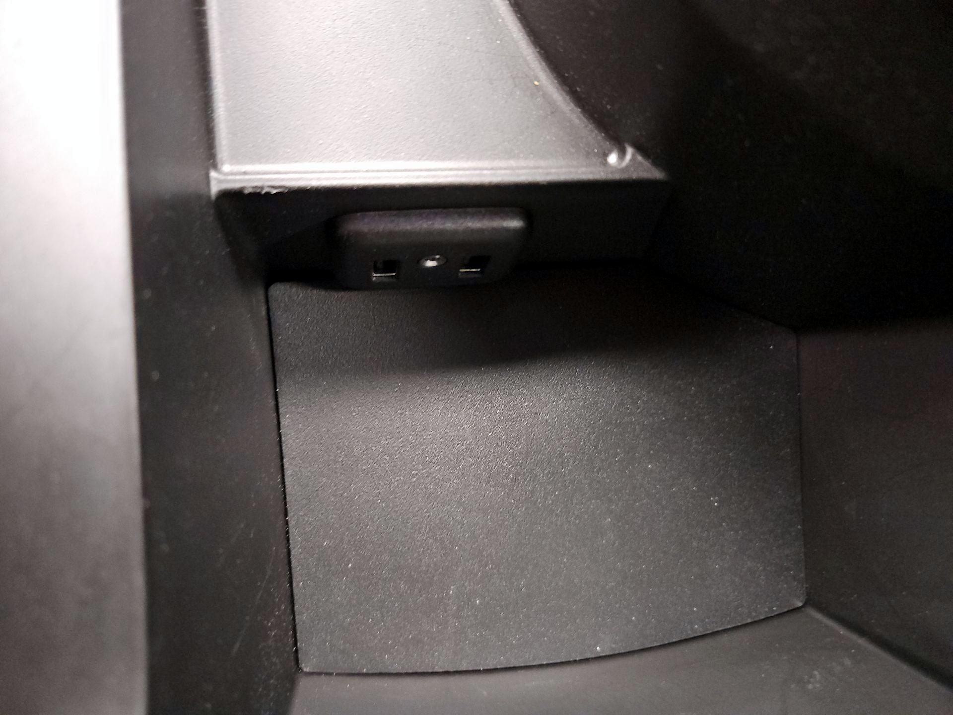 Thumbnail: 2021 Chevrolet Camaro - 17