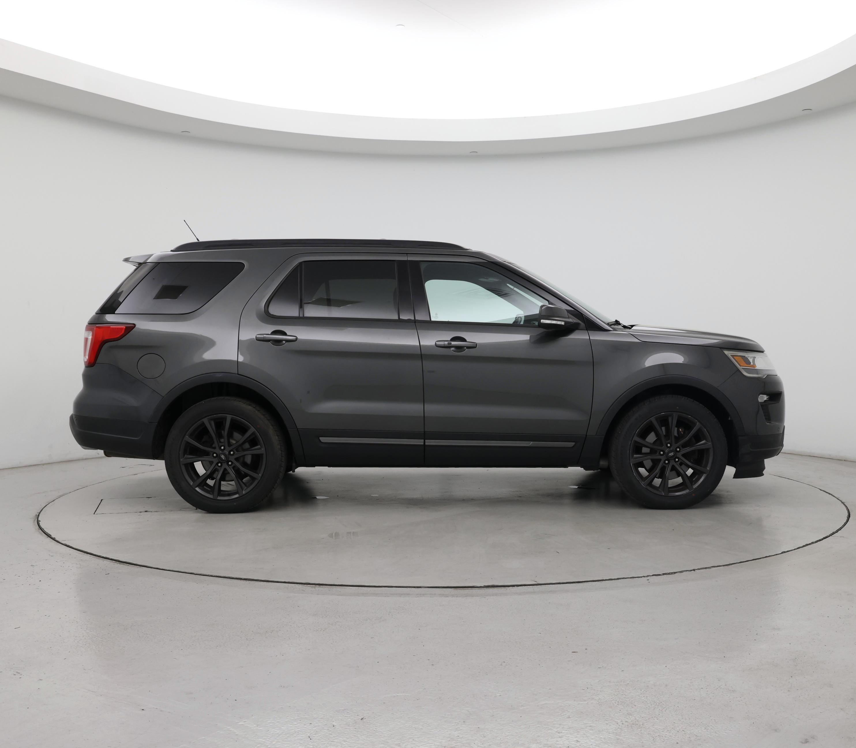 Thumbnail: 2018 Ford Explorer - 7