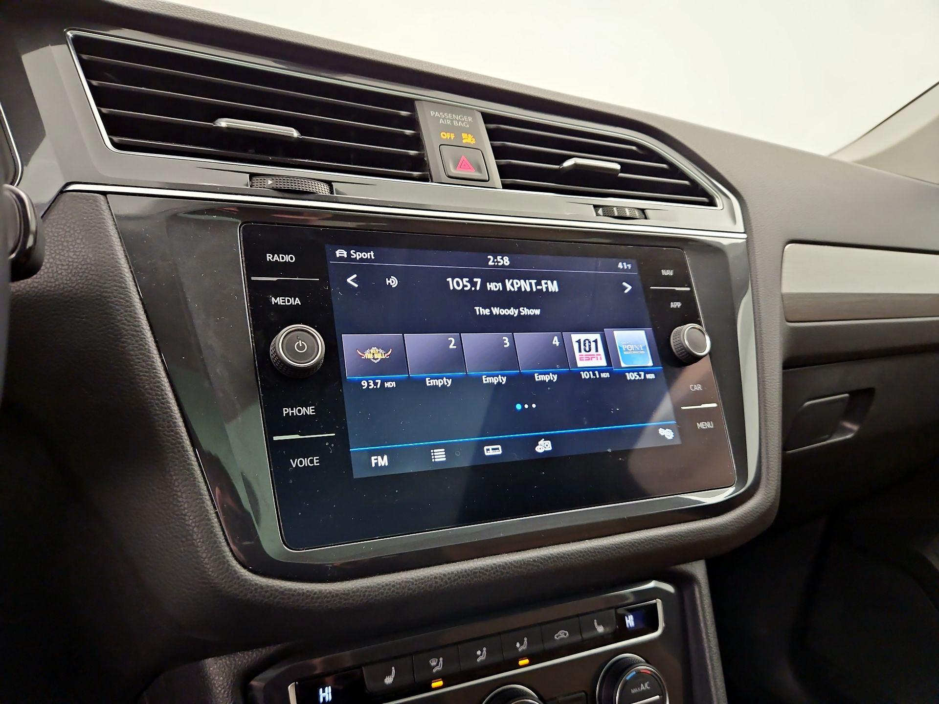 Thumbnail: 2019 Volkswagen Tiguan - 16