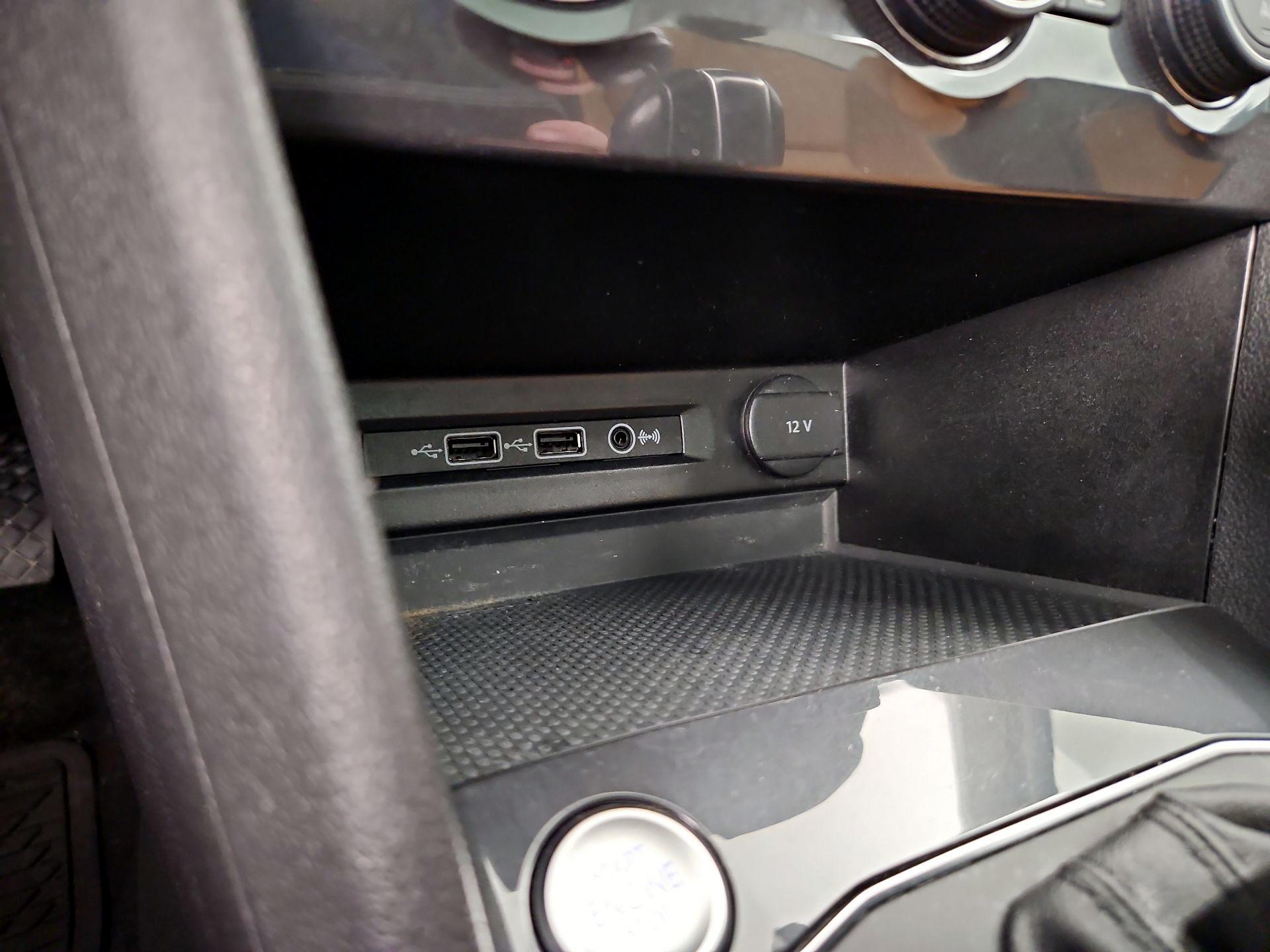 Thumbnail: 2019 Volkswagen Tiguan - 19