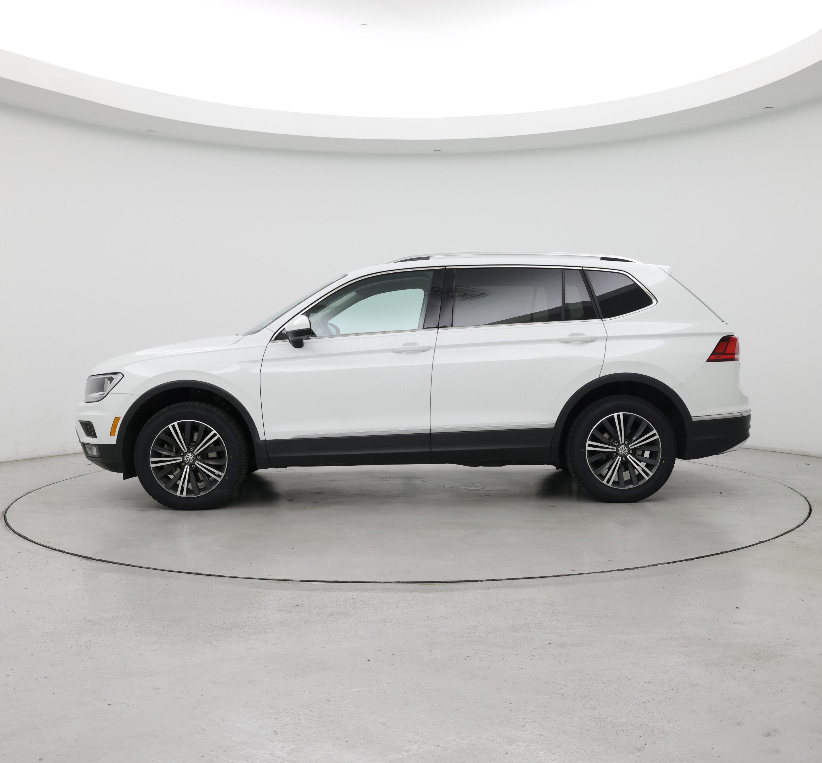 Thumbnail: 2019 Volkswagen Tiguan - 3