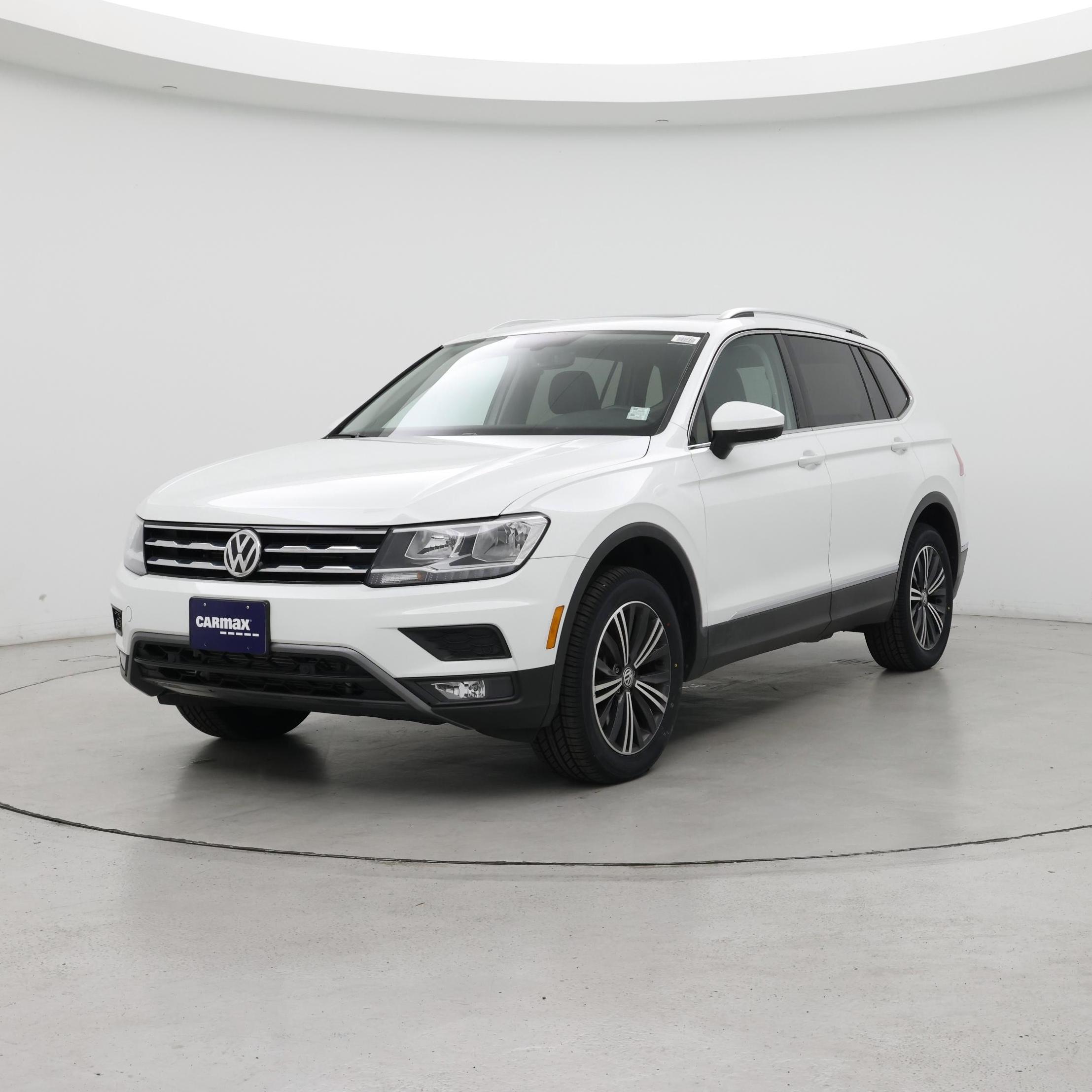 Thumbnail: 2019 Volkswagen Tiguan - 4