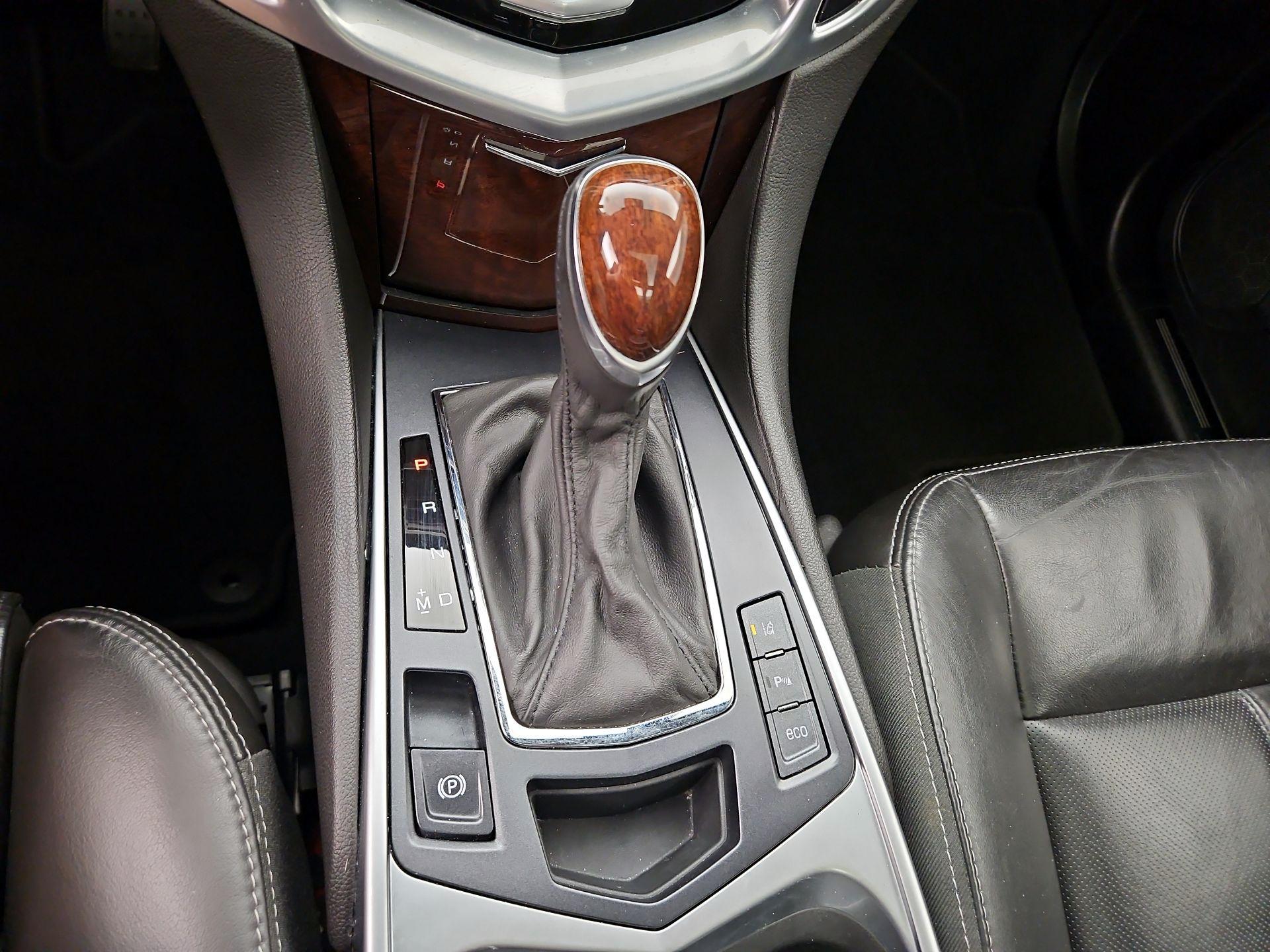 Thumbnail: 2015 Cadillac SRX - 18