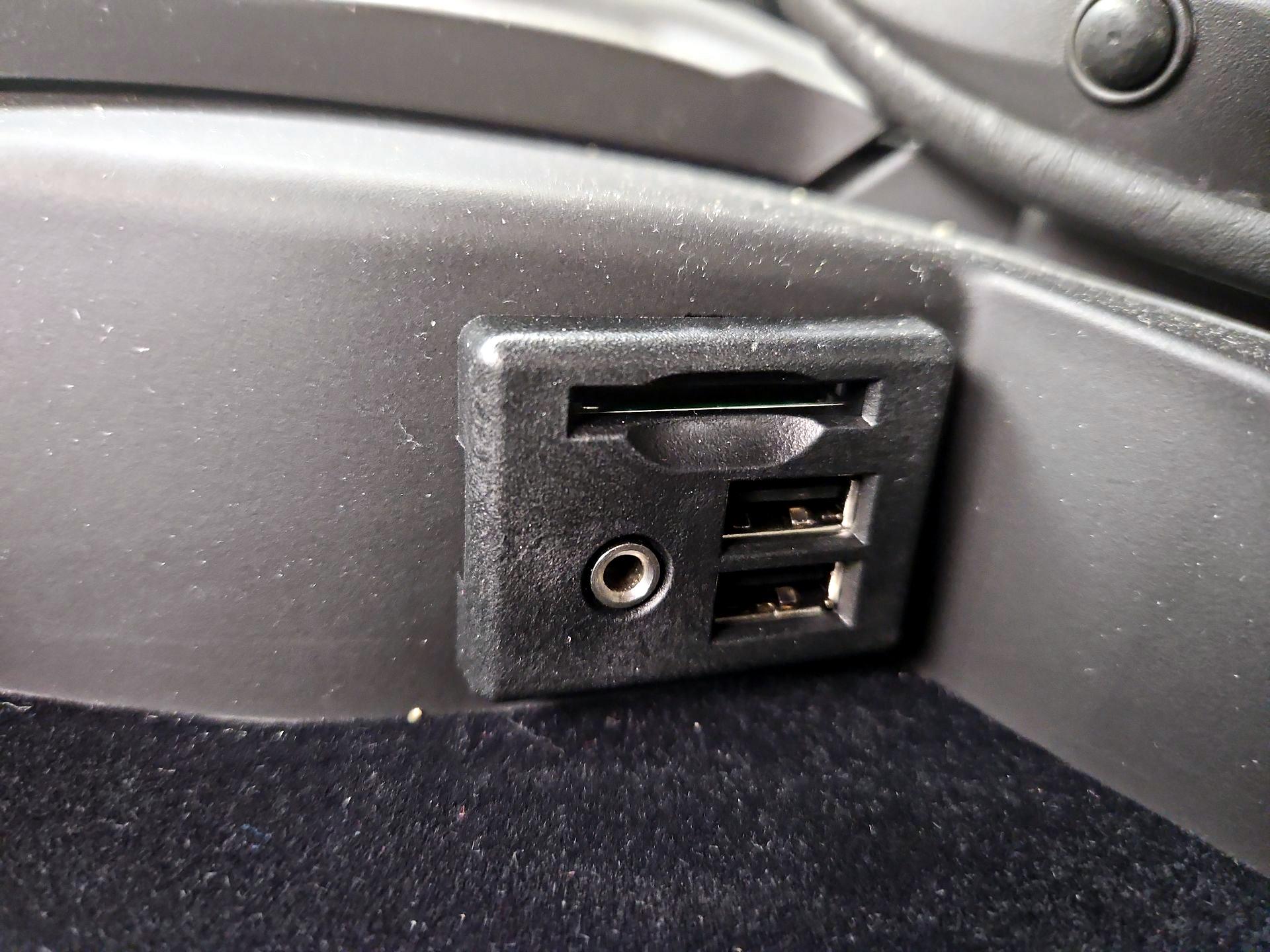 Thumbnail: 2015 Chevrolet Corvette - 19