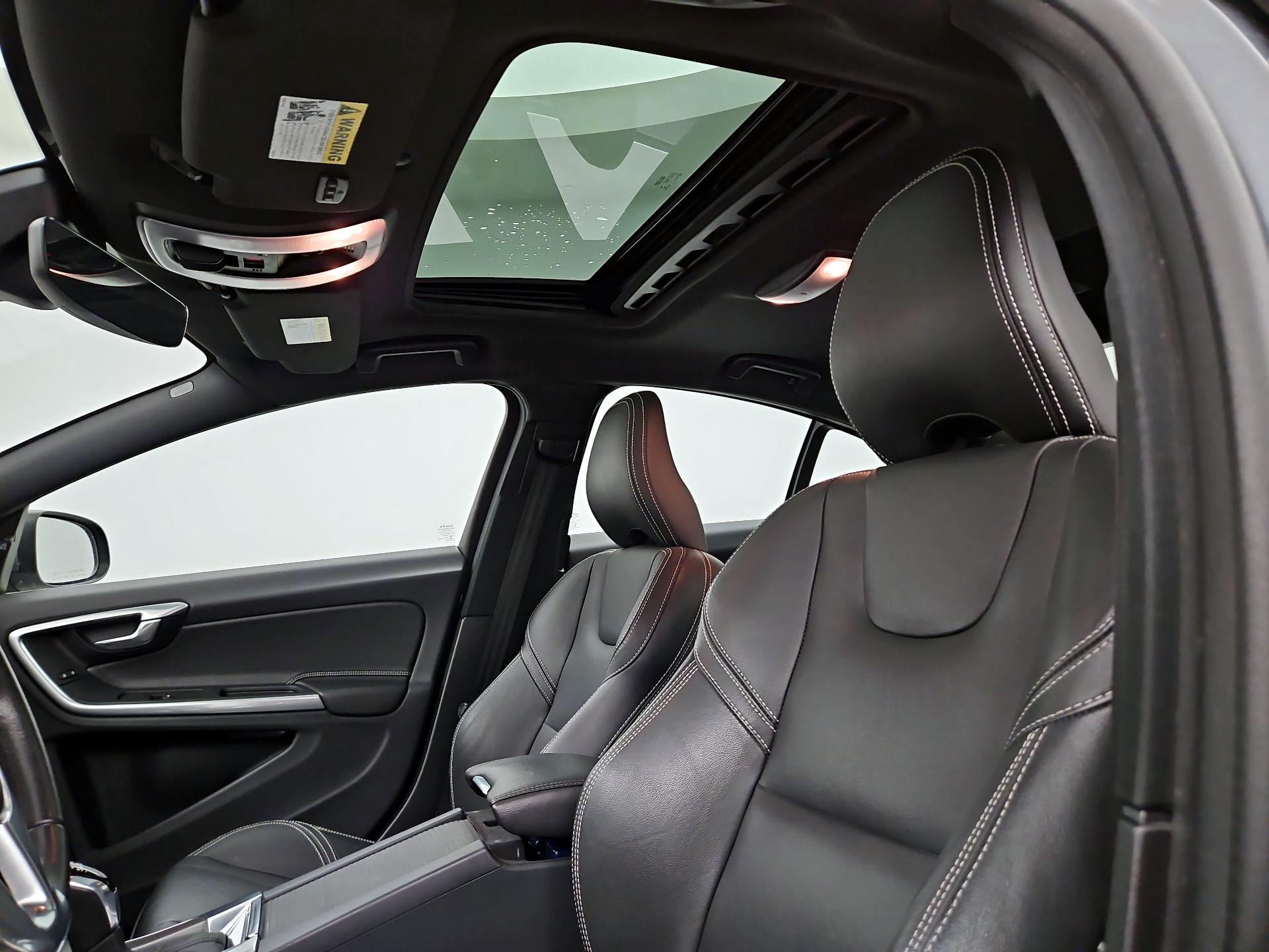 Thumbnail: 2016 Volvo S60 - 20