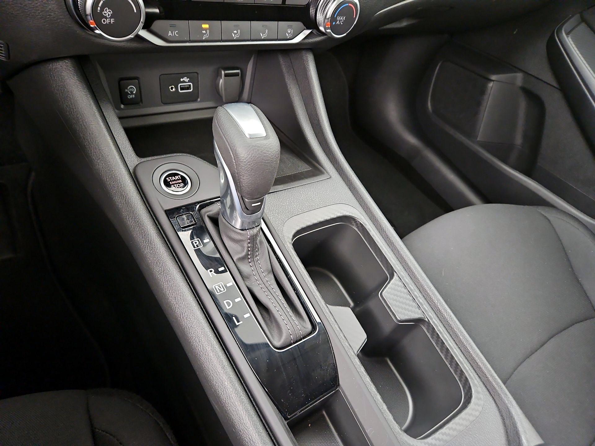 Thumbnail: 2025 Nissan Sentra - 17