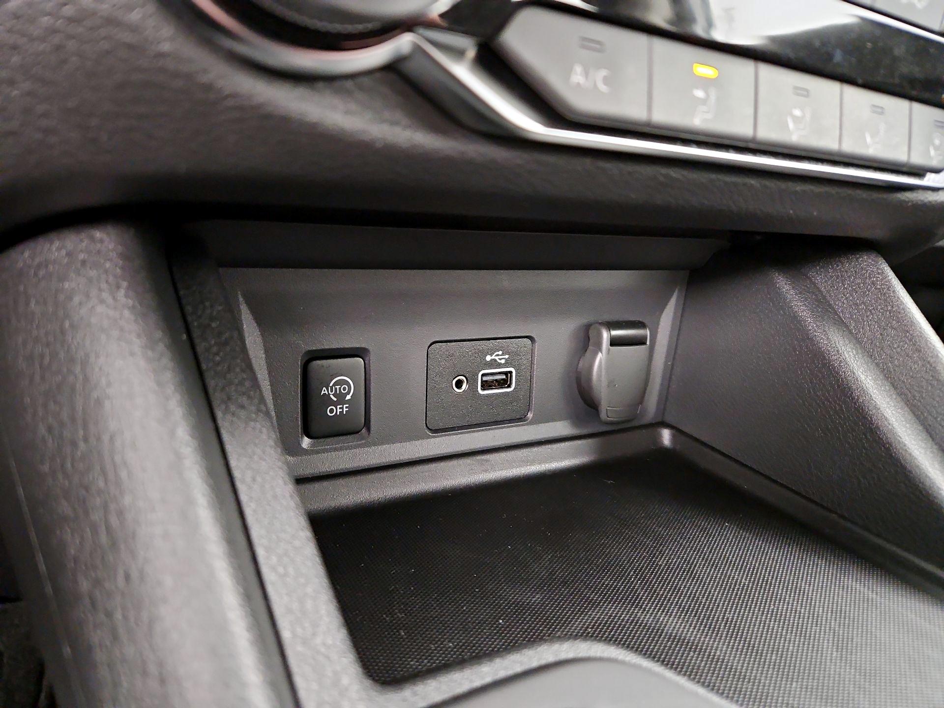 Thumbnail: 2025 Nissan Sentra - 18